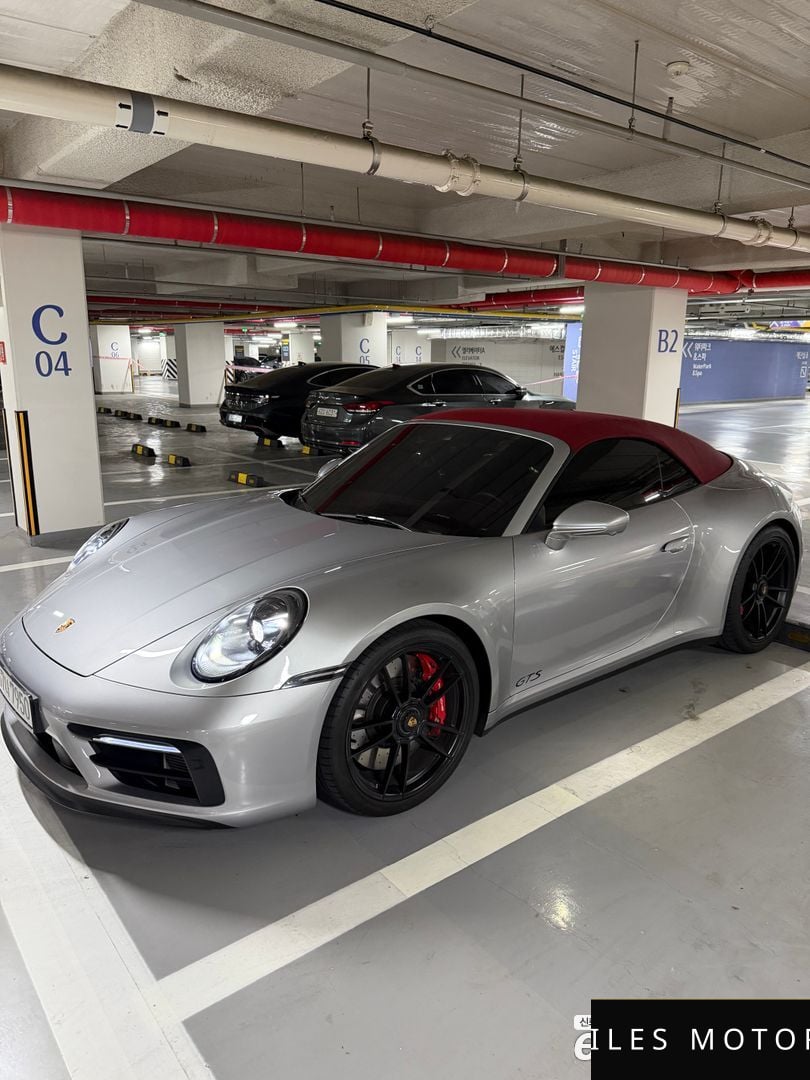 Porsche 911 (992) 2024 — миниатюра 2