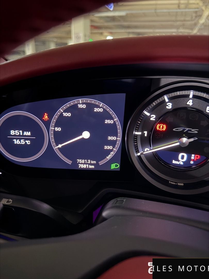 Porsche 911 (992) 2024 — миниатюра 7