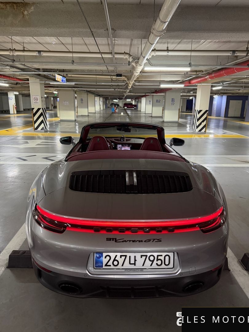 Porsche 911 (992) 2024 — миниатюра 11
