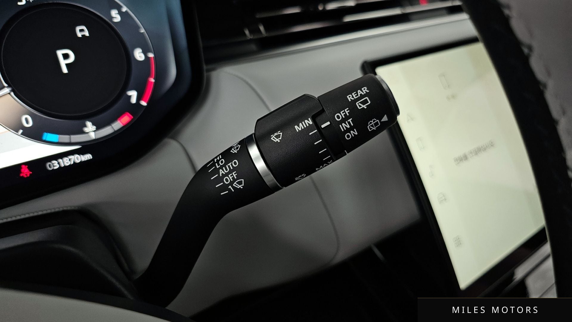 Land Rover Range Rover Sport 2023 — миниатюра 30