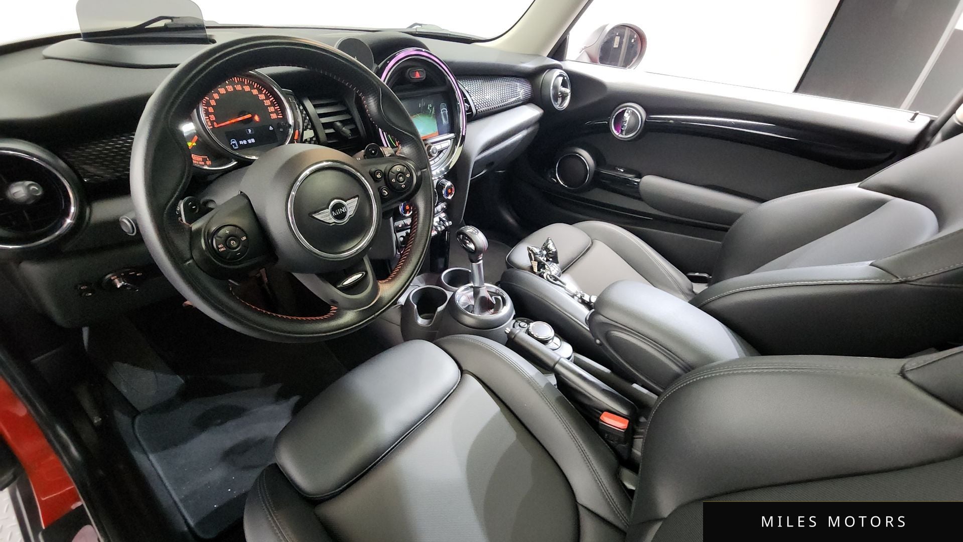 MINI 쿠퍼 S 2018 — миниатюра 10
