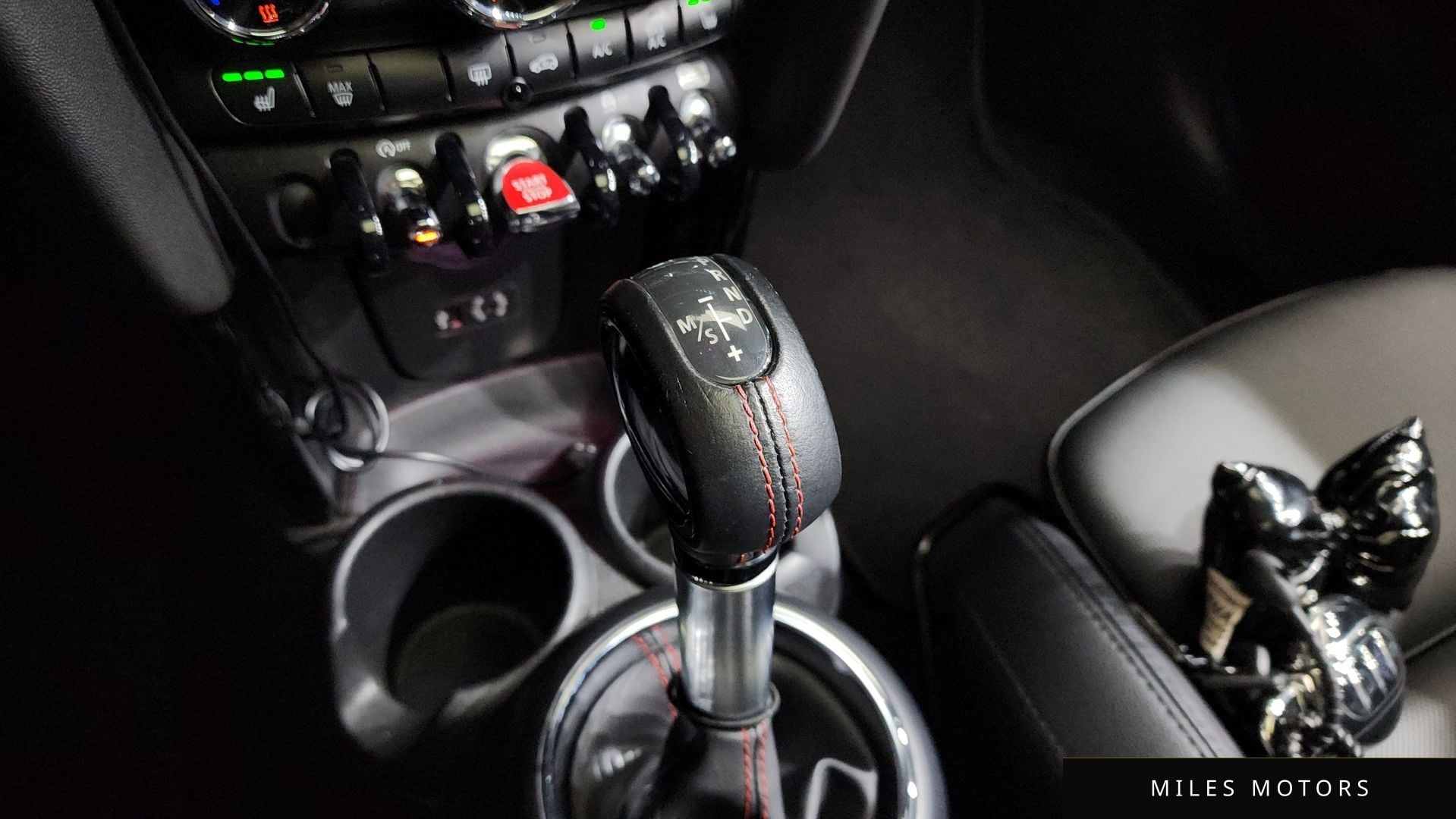 MINI 쿠퍼 S 2018 — миниатюра 12