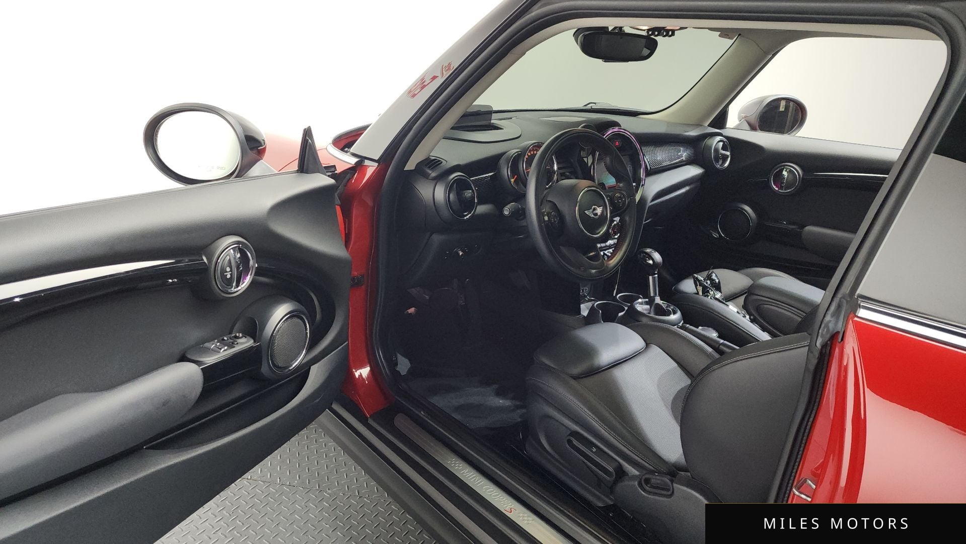 MINI 쿠퍼 S 2018 — миниатюра 13