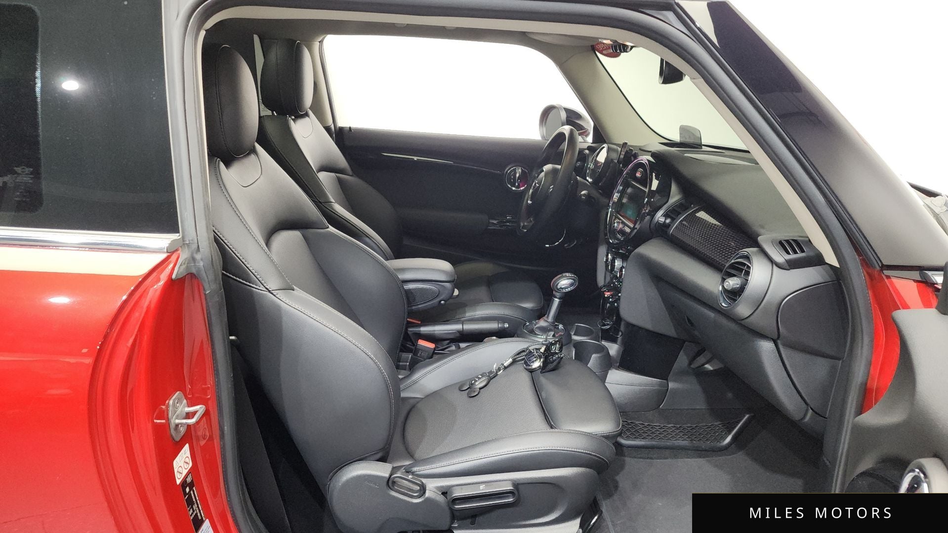 MINI 쿠퍼 S 2018 — миниатюра 16