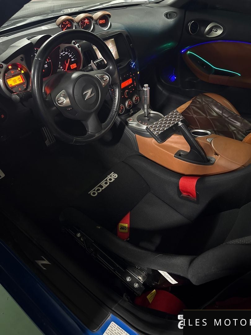 Nissan 370Z 2010 — миниатюра 8