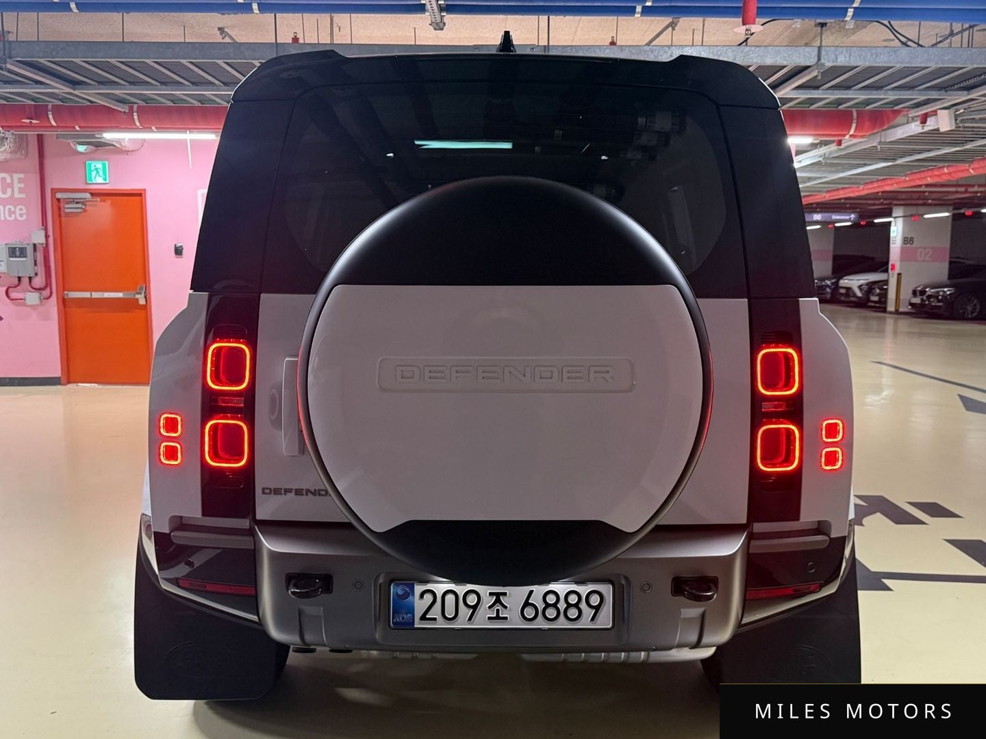 Land Rover Defender 2025 — миниатюра 4