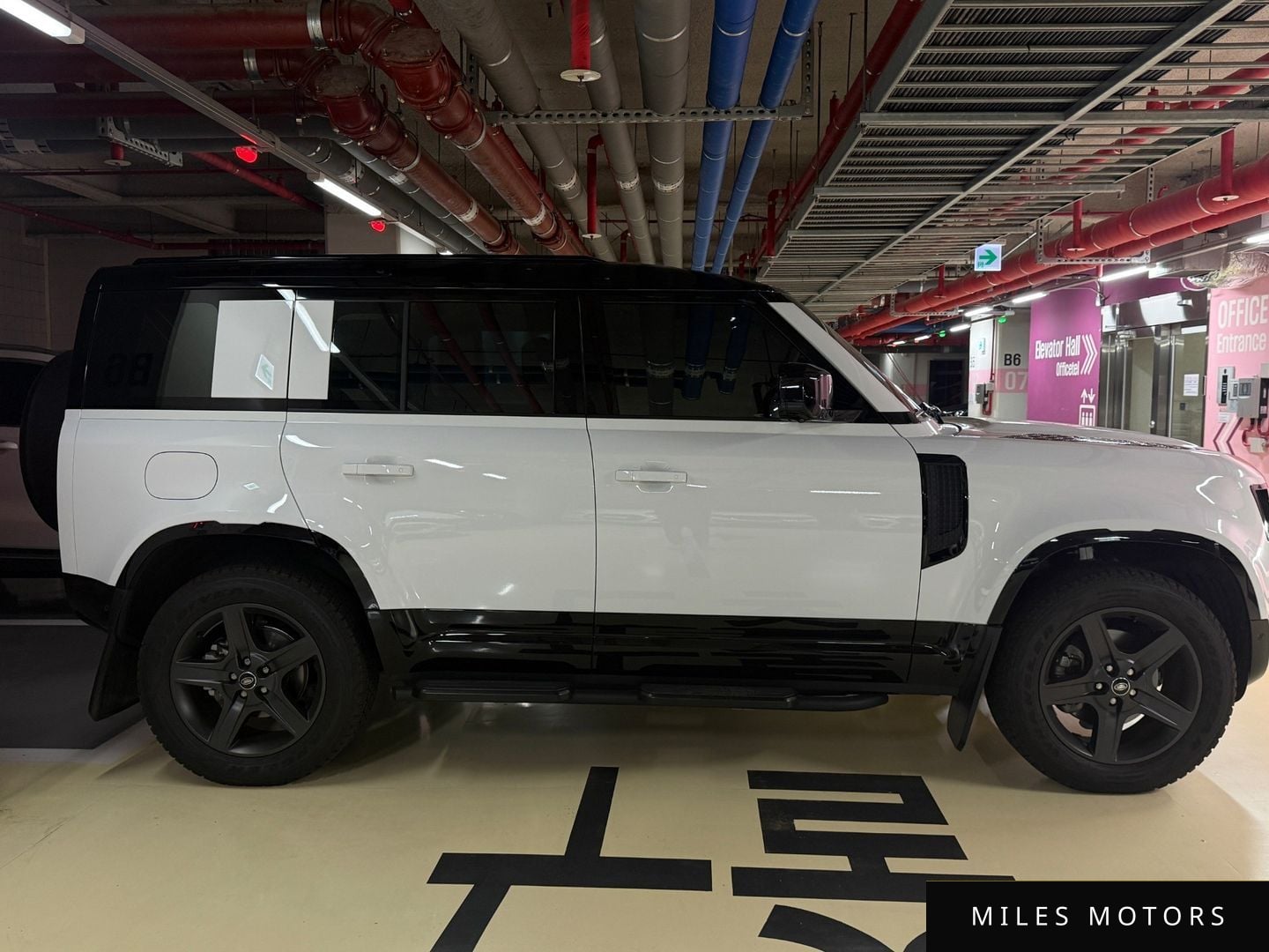 Land Rover Defender 2025 — миниатюра 5