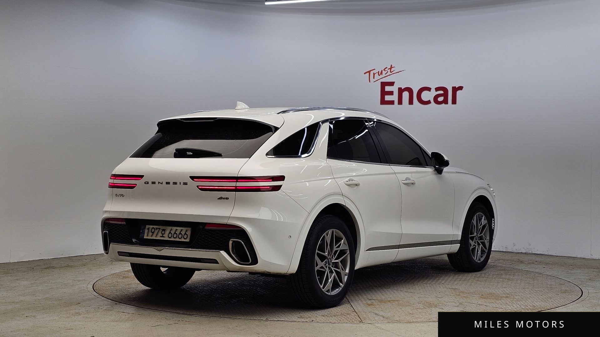 Genesis GV70 2022 — миниатюра 2