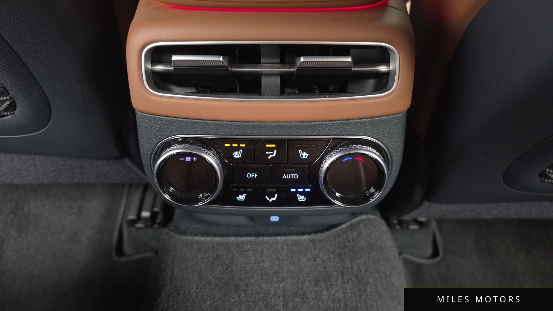 Genesis GV70 2022 — миниатюра 23