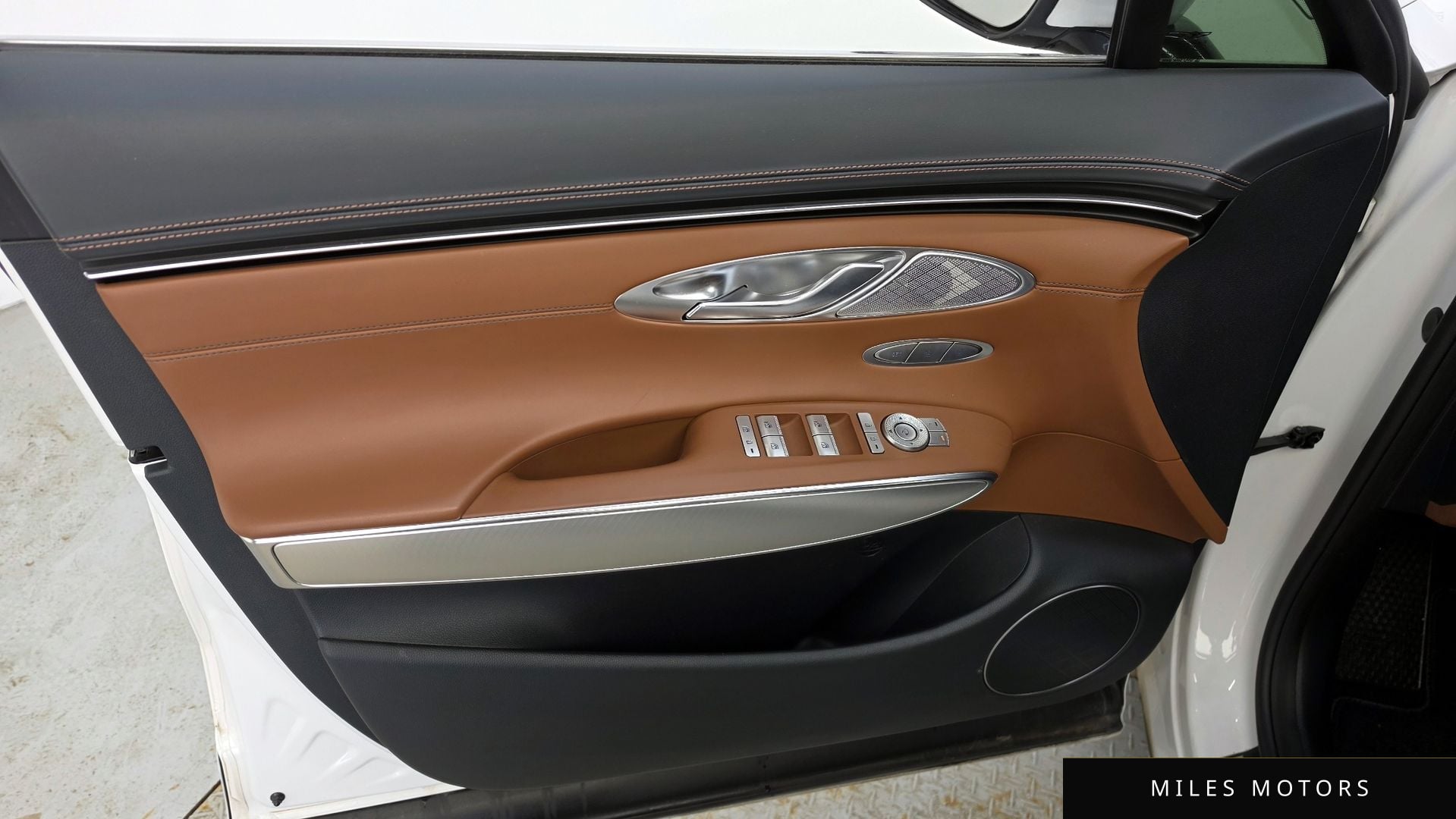 Genesis GV70 2022 — миниатюра 14