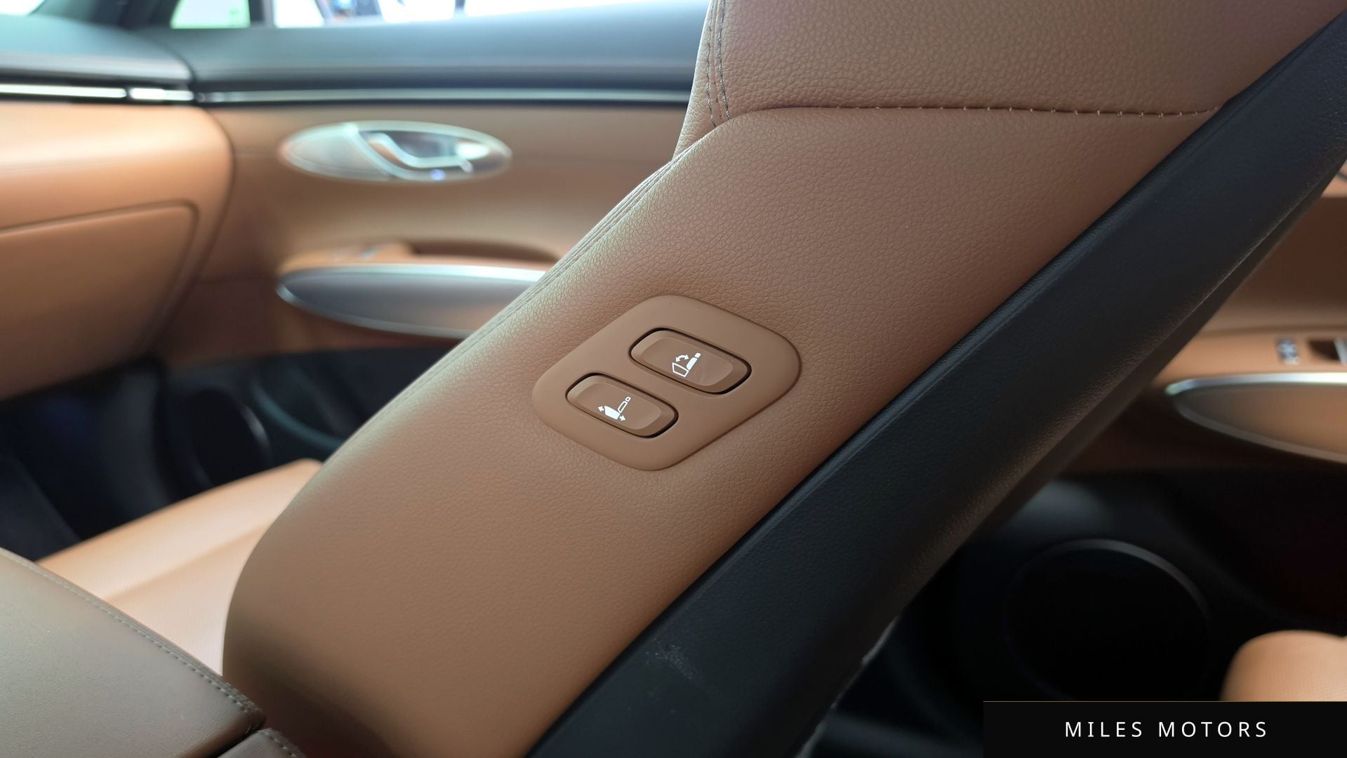 Genesis GV70 2022 — миниатюра 27