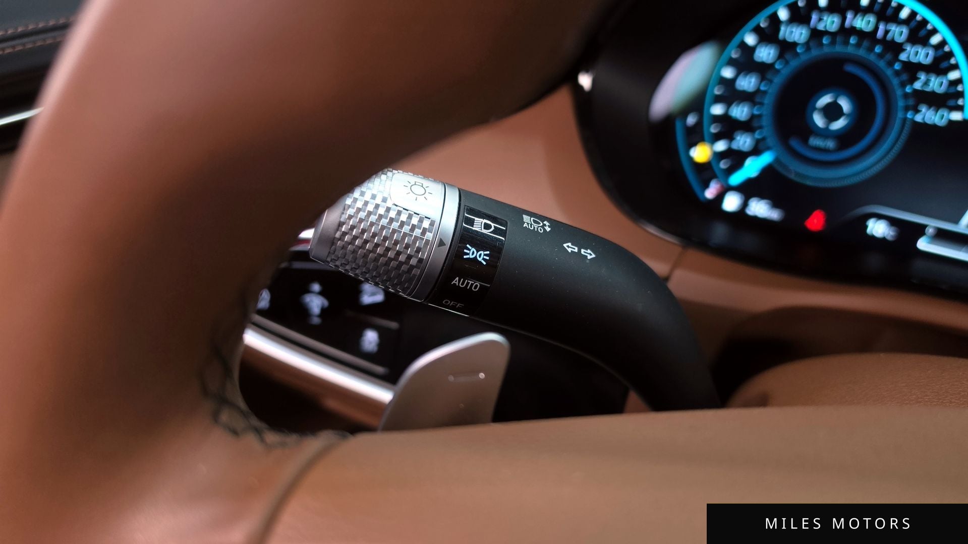 Genesis GV70 2022 — миниатюра 28