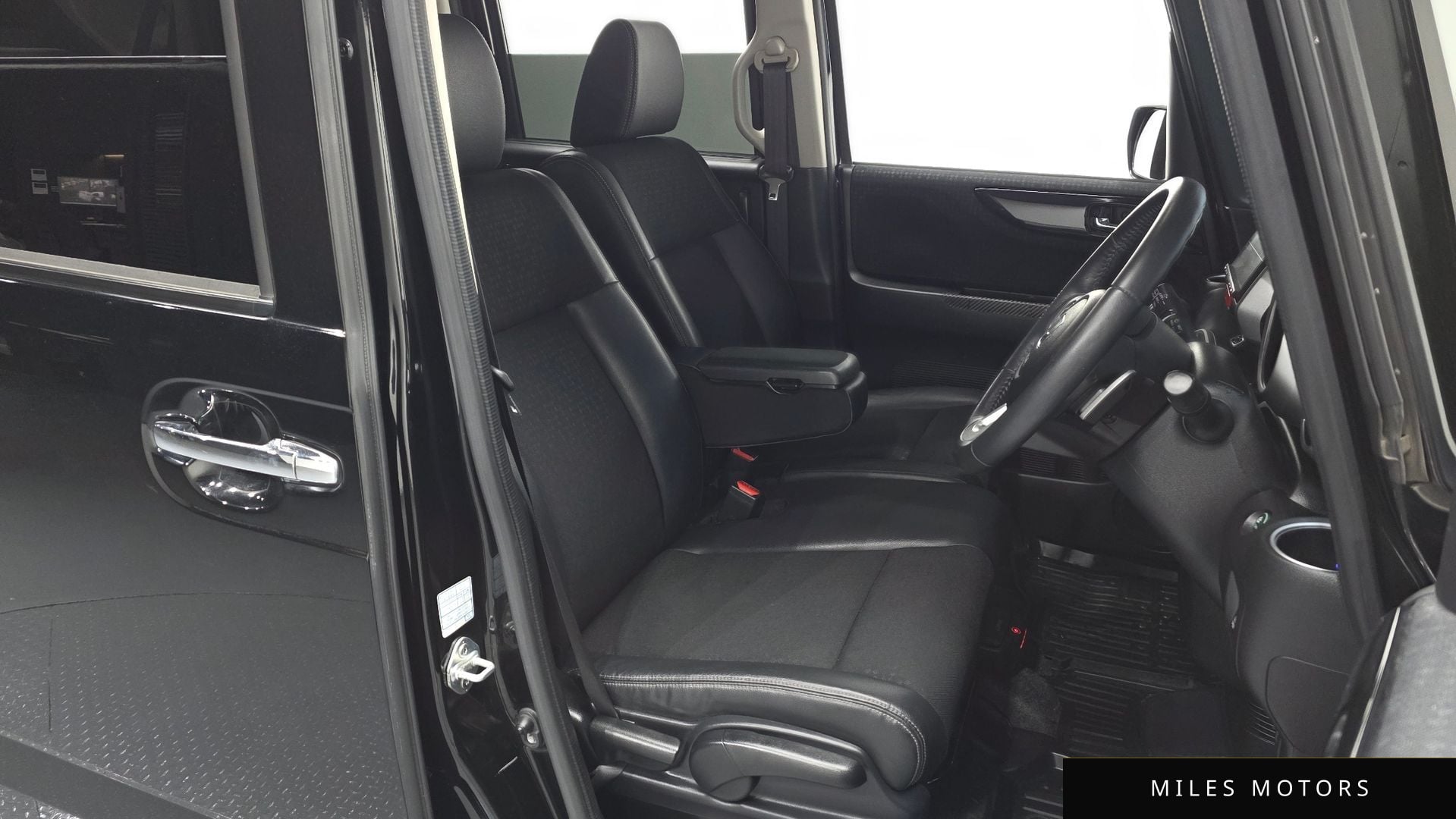 Honda N-BOX 2016 — миниатюра 10