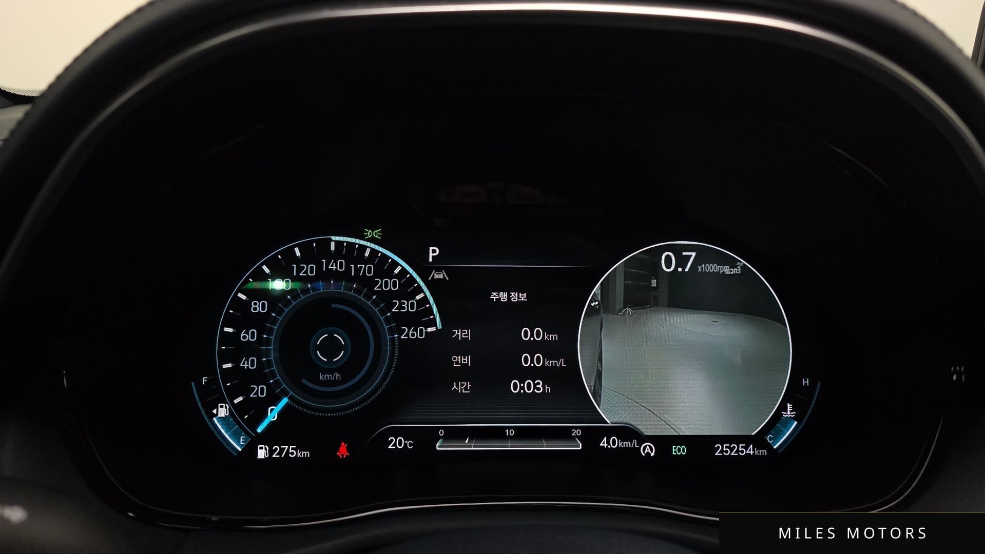 Genesis GV70 2023 — миниатюра 8