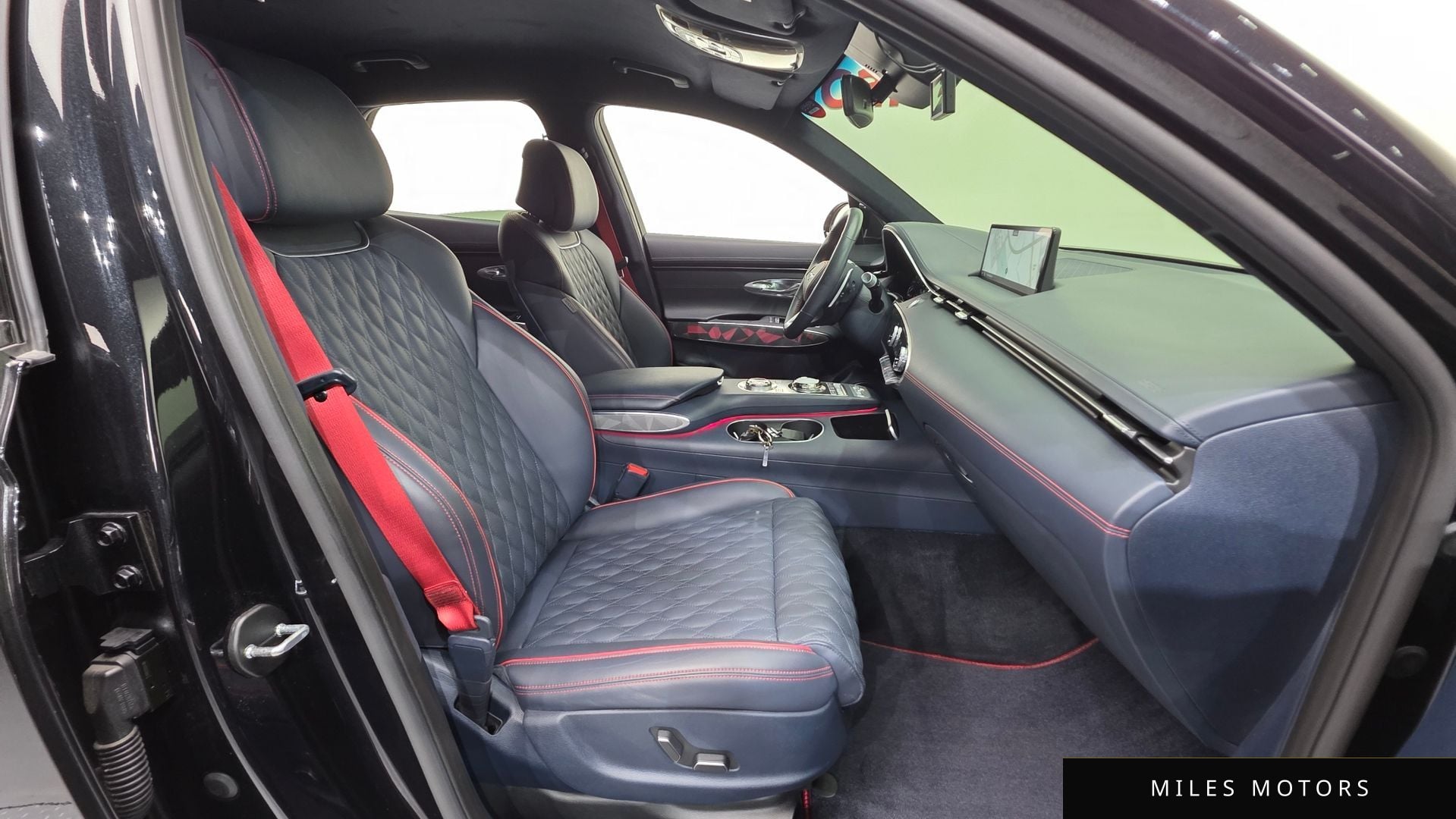 Genesis GV70 2023 — миниатюра 10