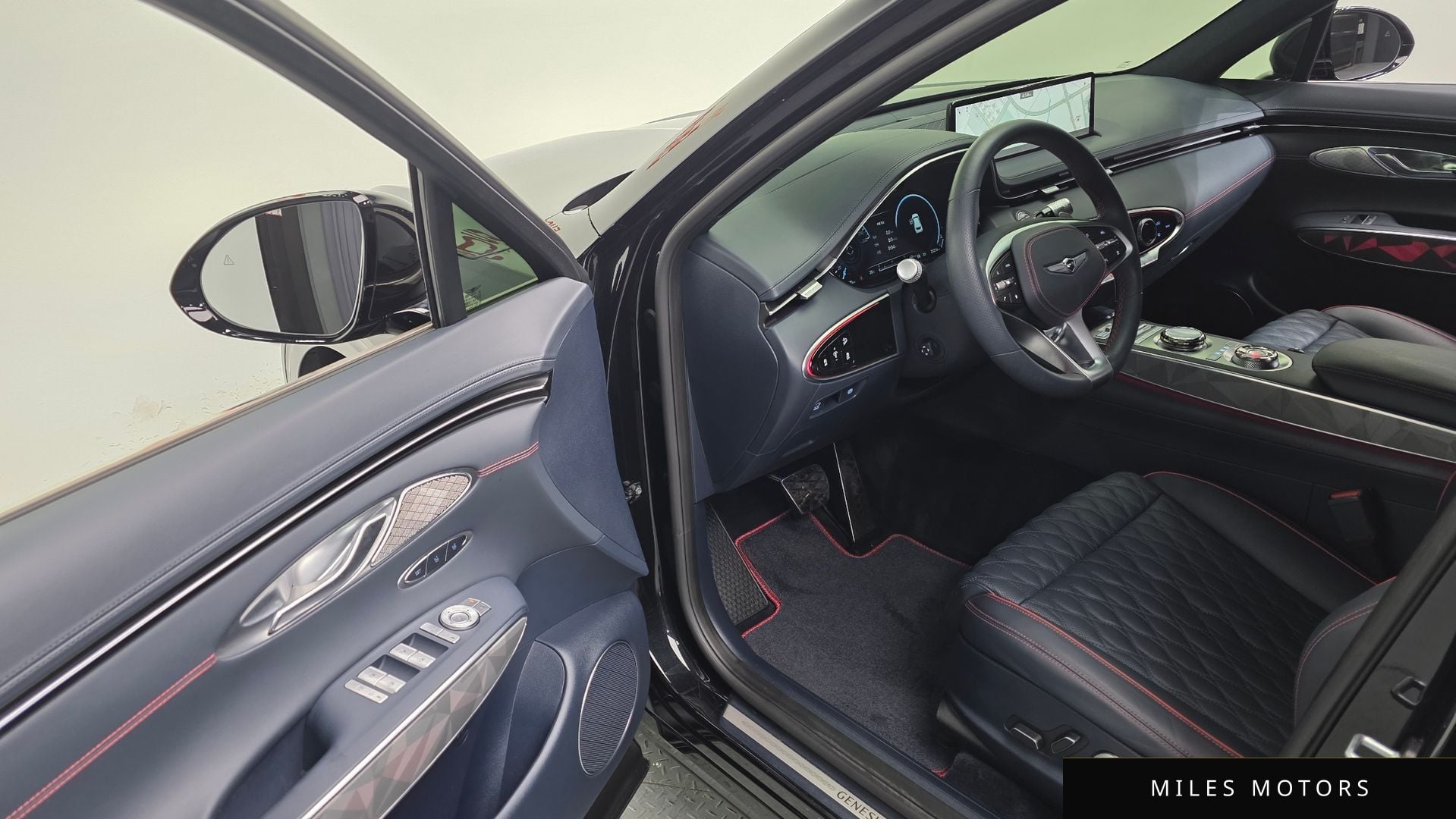 Genesis GV70 2023 — миниатюра 12