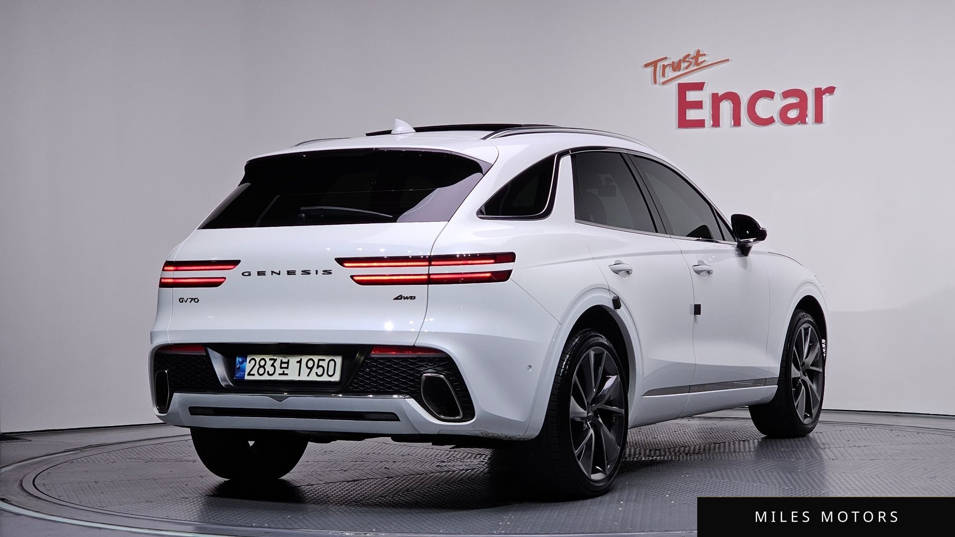 Genesis GV70 2022 — миниатюра 2
