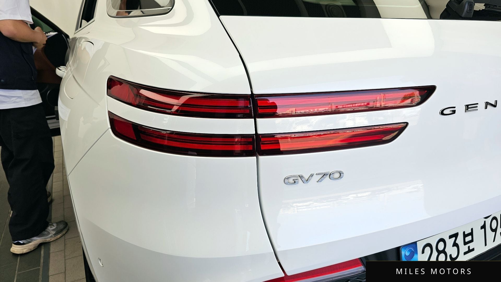 Genesis GV70 2022 — миниатюра 9