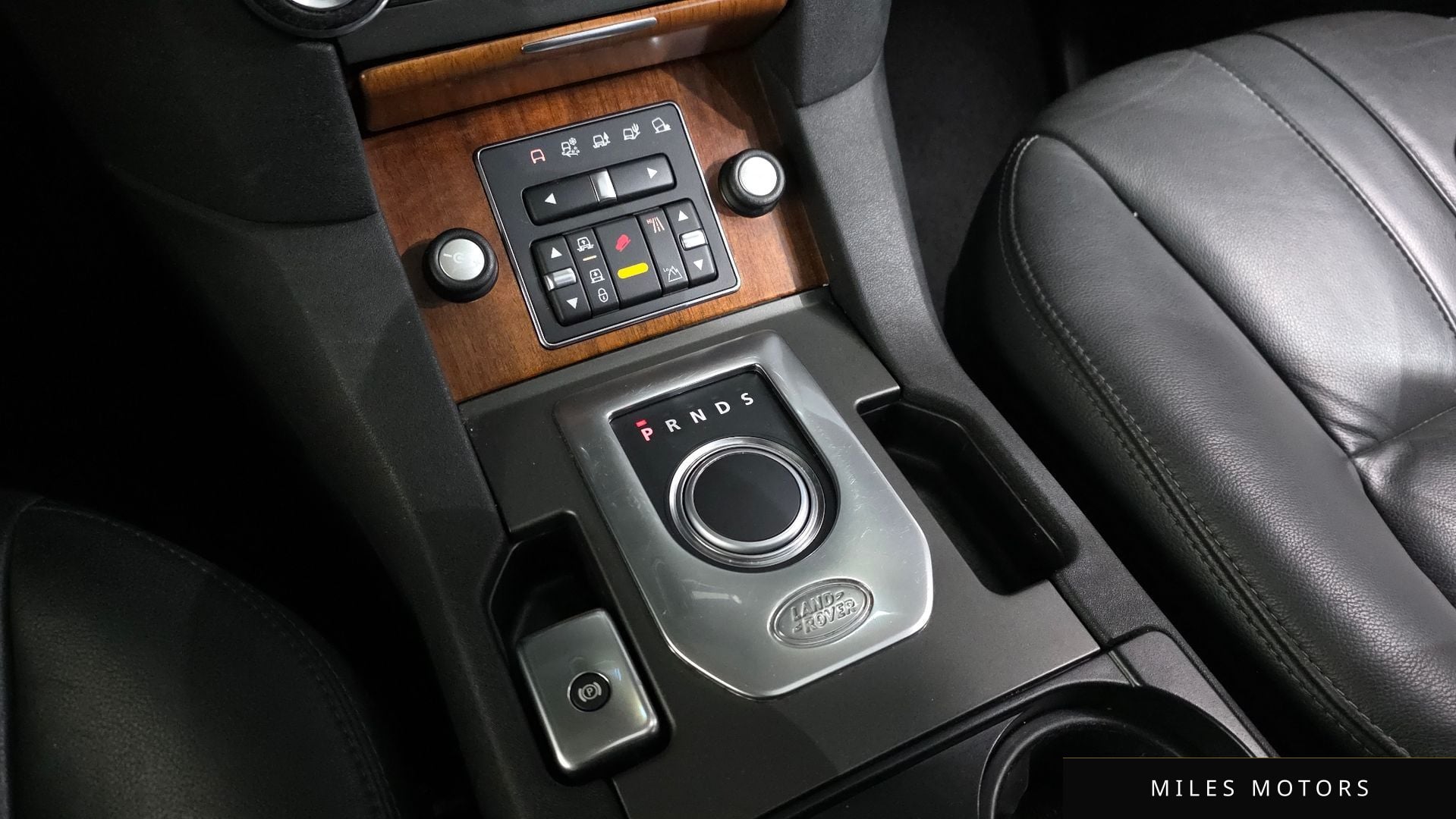 Land Rover Discovery 2013 — миниатюра 9