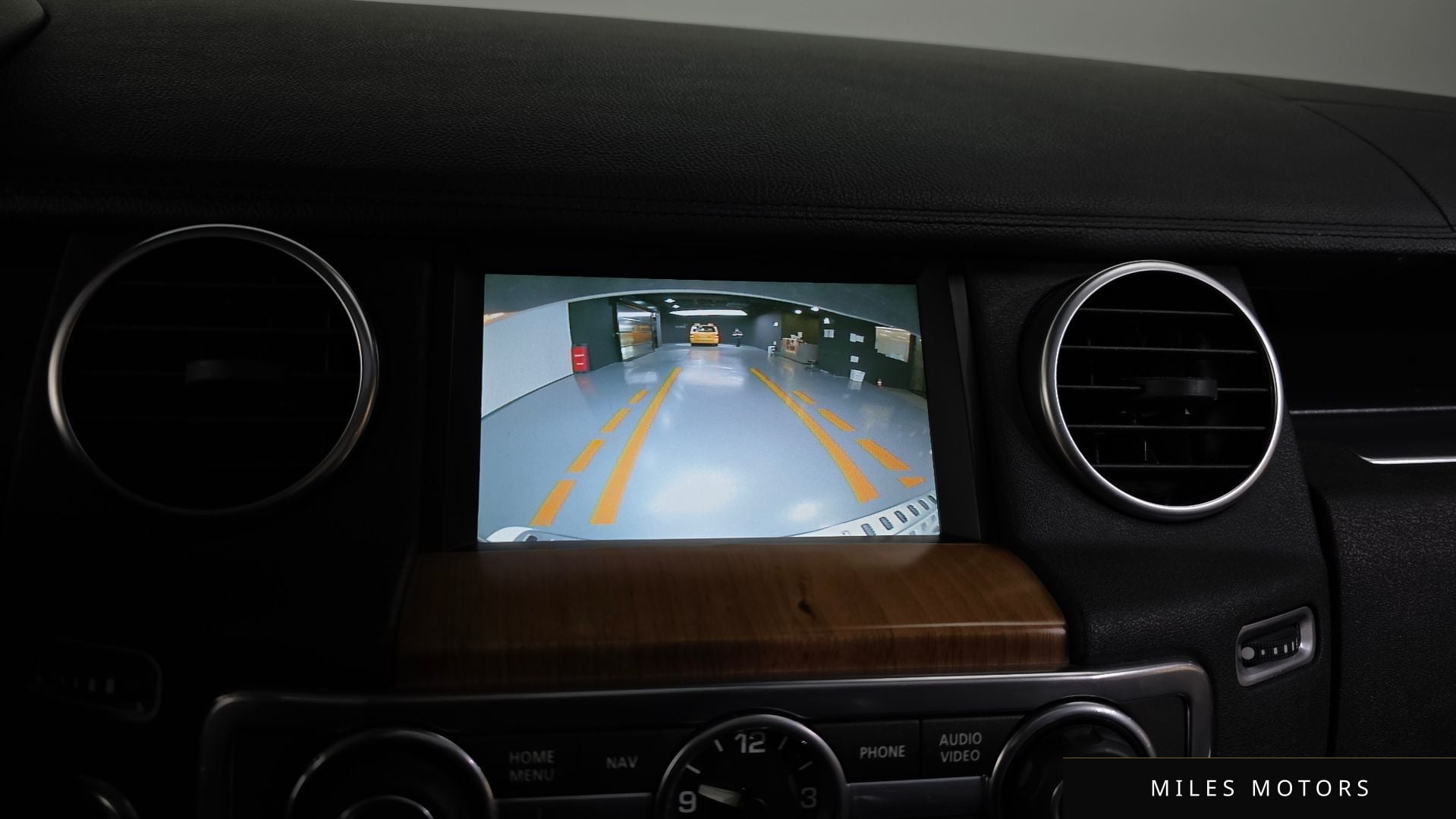 Land Rover Discovery 2013 — миниатюра 15