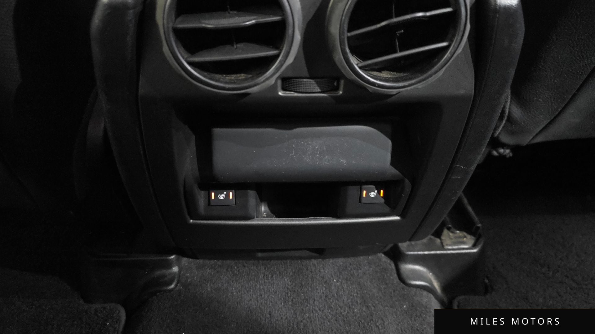 Land Rover Discovery 2013 — миниатюра 18