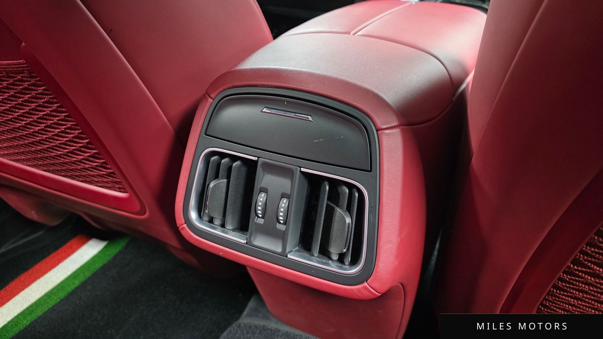 Maserati 르반떼 2020 — миниатюра 31