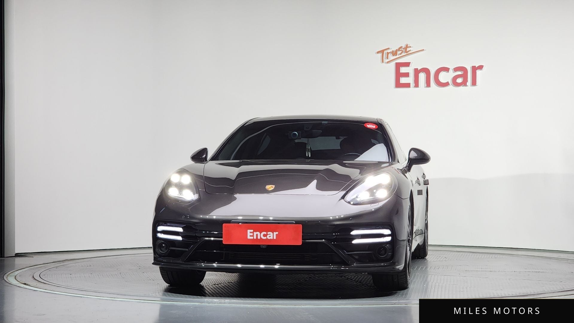 Porsche Panamera 2011 — миниатюра 3