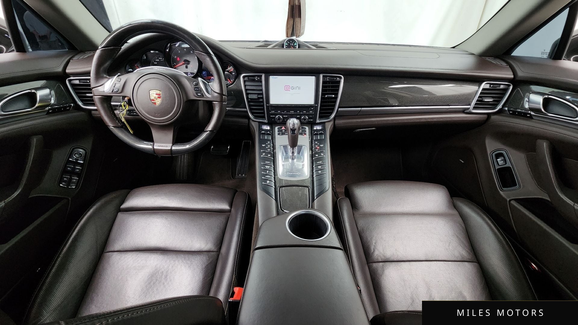 Porsche Panamera 2011 — миниатюра 7