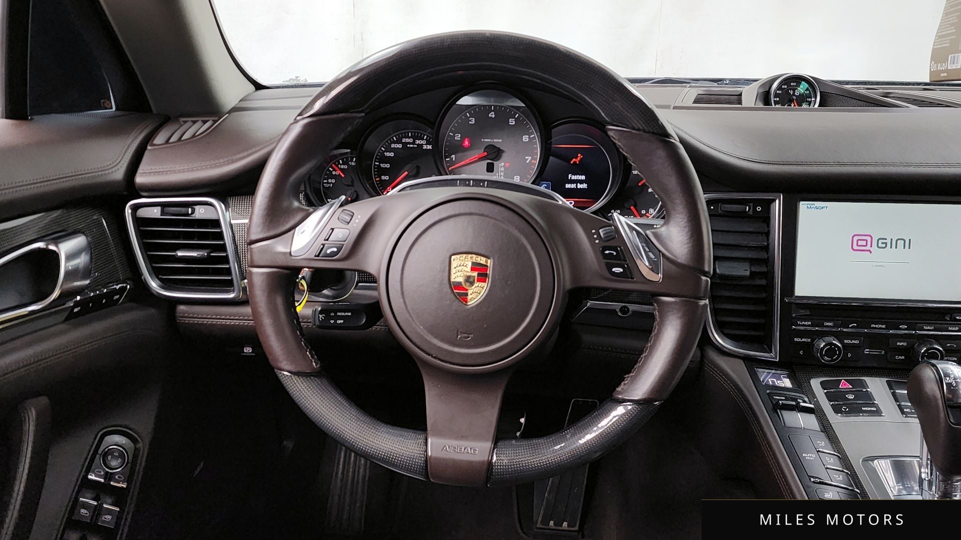 Porsche Panamera 2011 — миниатюра 13