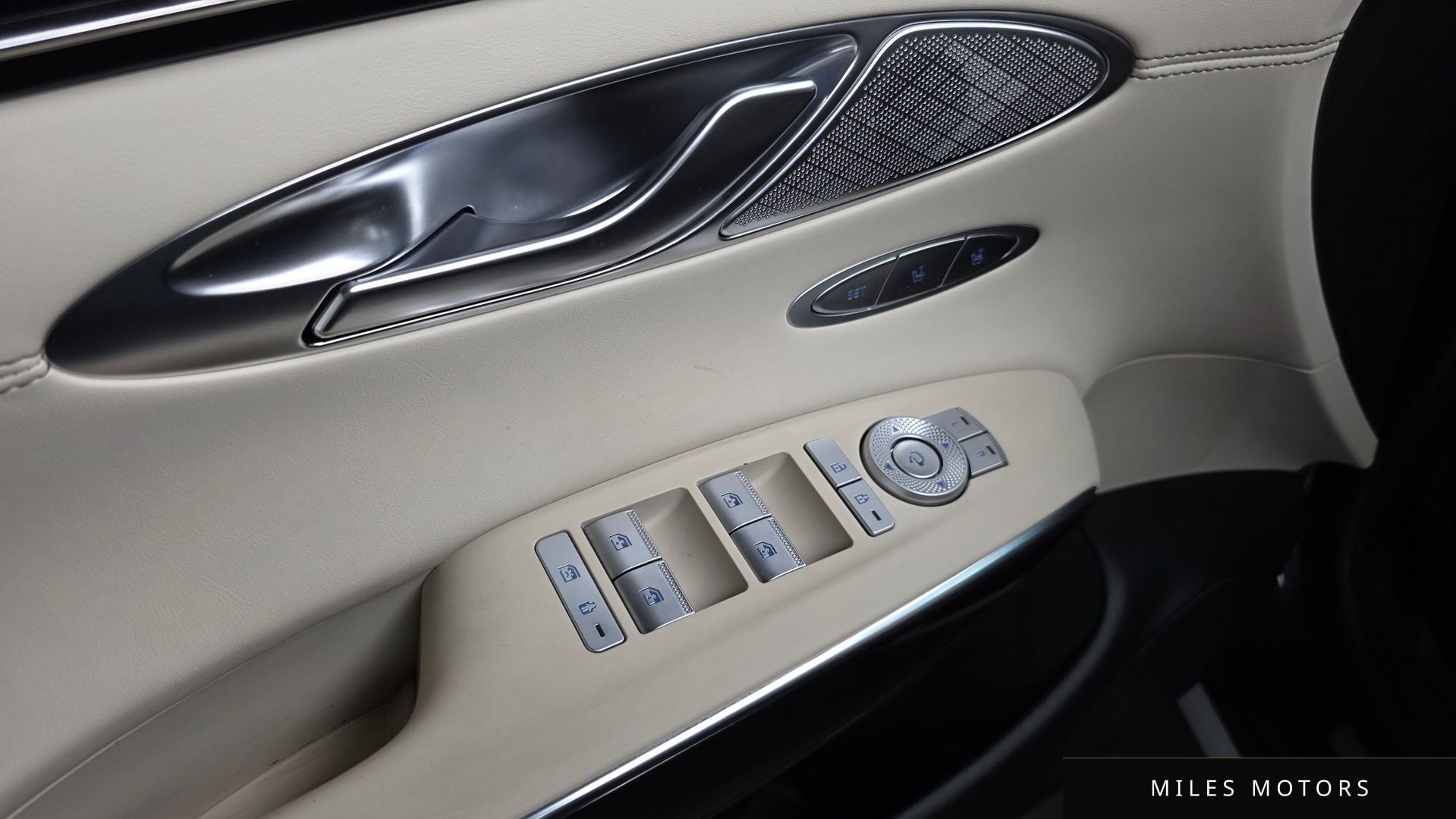 Genesis GV70 2021 — миниатюра 27