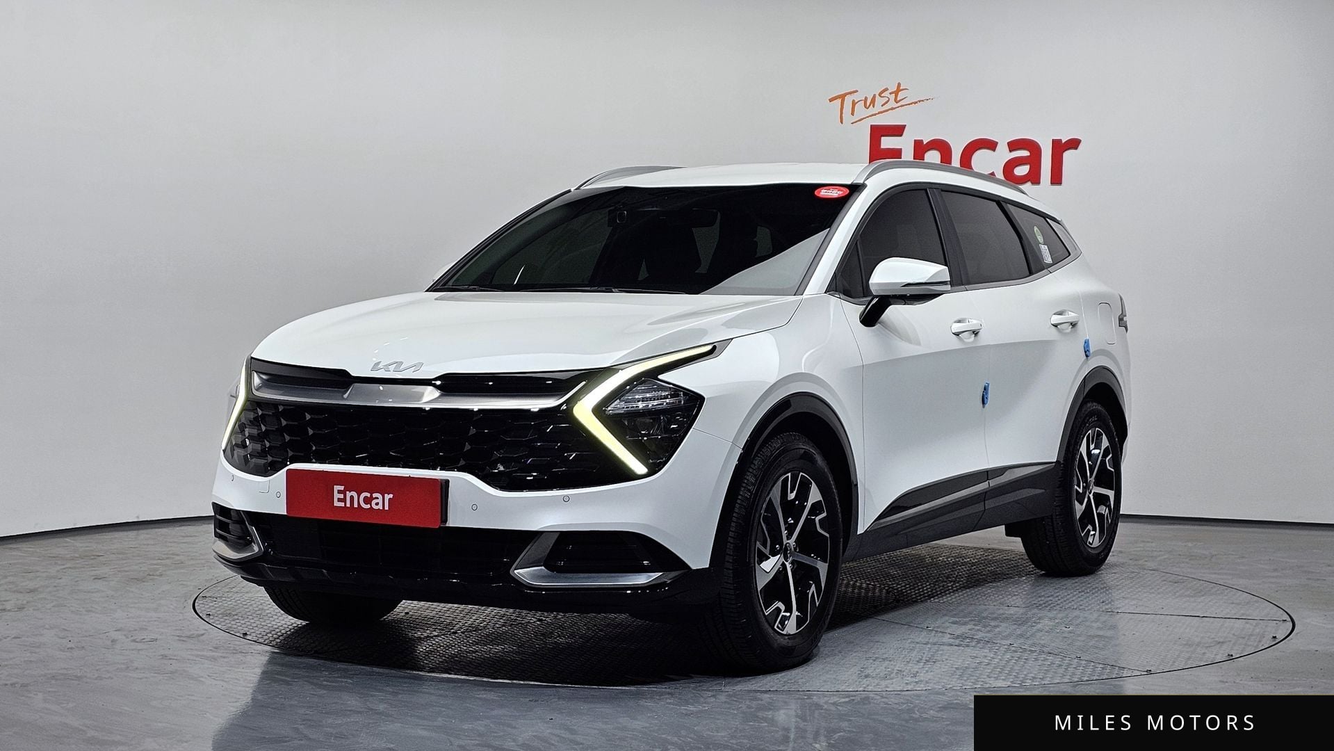 Kia Sportage 2023 — фото 1 из 12