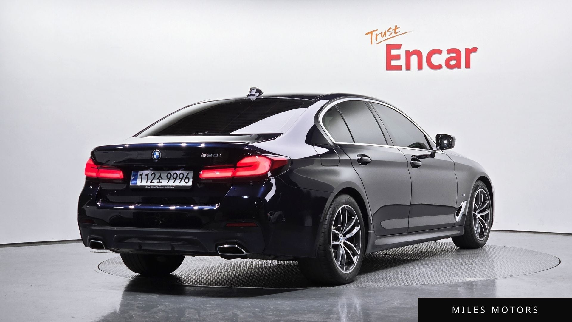 BMW 5 Series (G30) 2023 — миниатюра 2