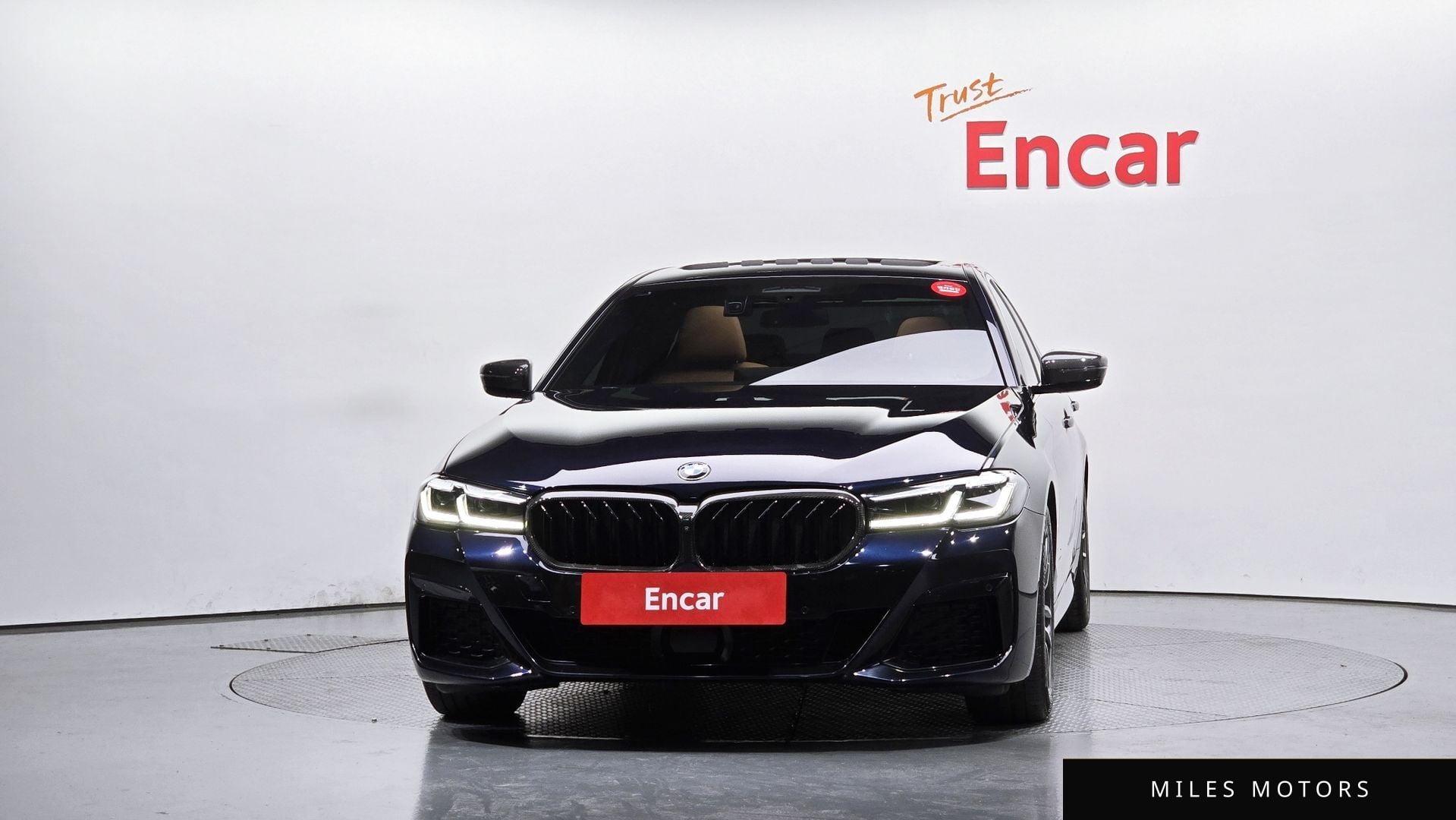 BMW 5 Series (G30) 2023 — миниатюра 3