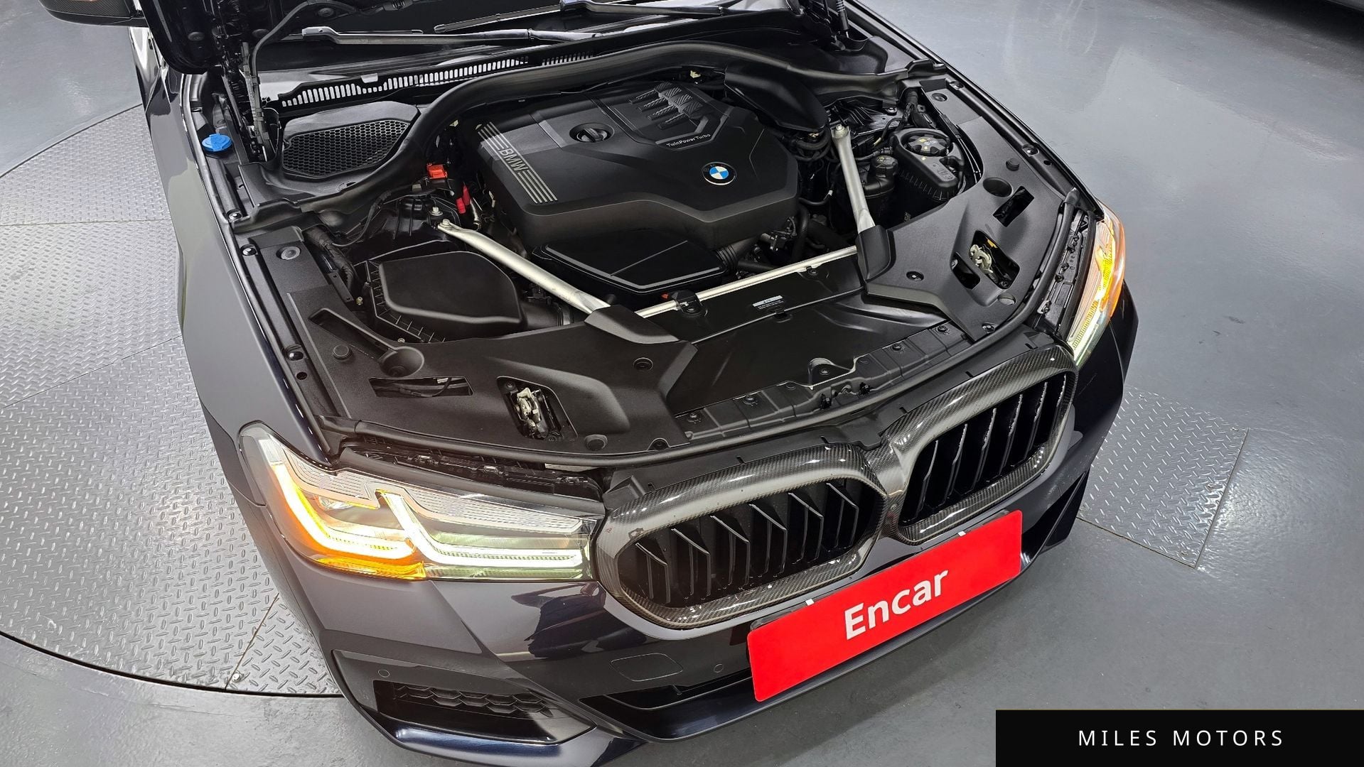 BMW 5 Series (G30) 2023 — миниатюра 6