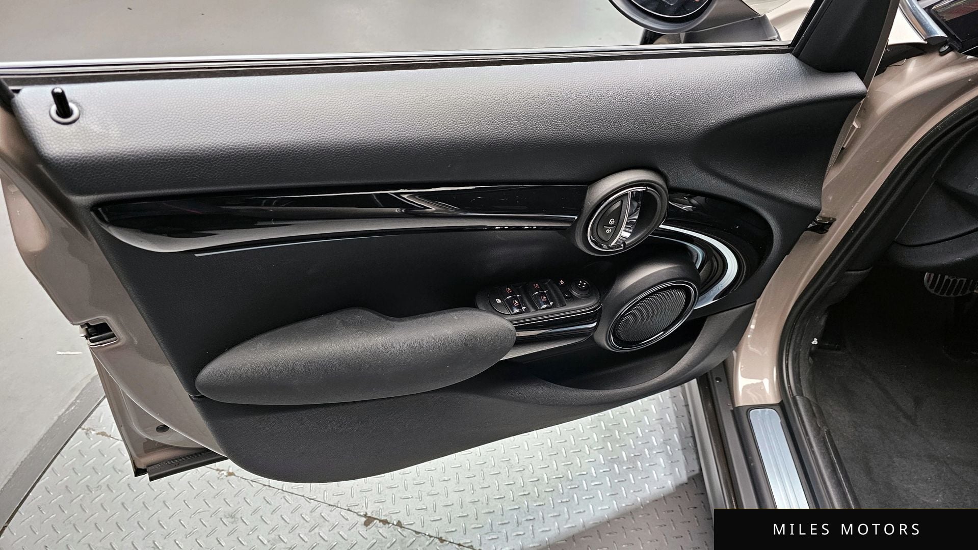 MINI 쿠퍼 2024 — миниатюра 14