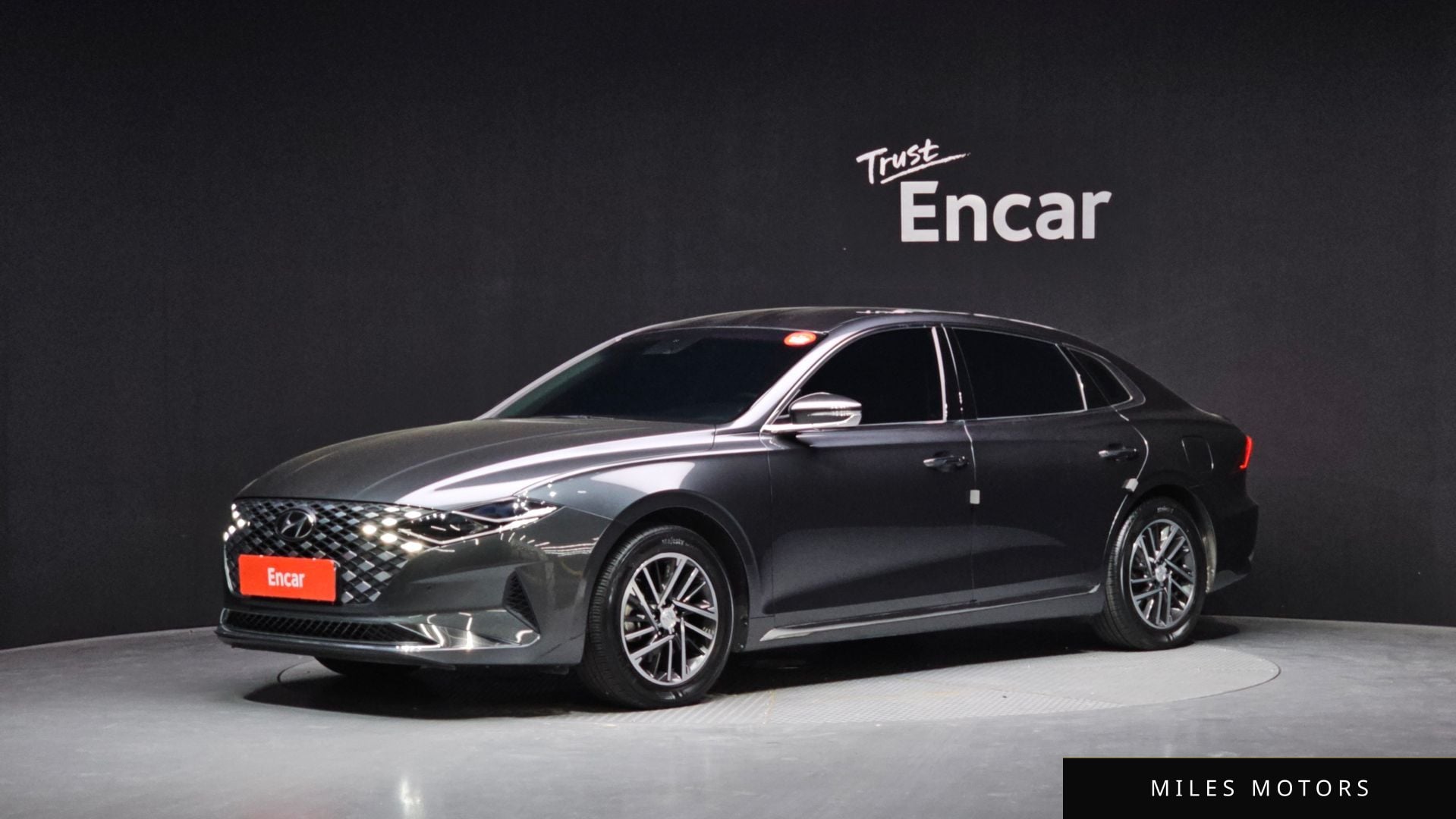 Hyundai Grandeur 2023 — фото 1 из 12