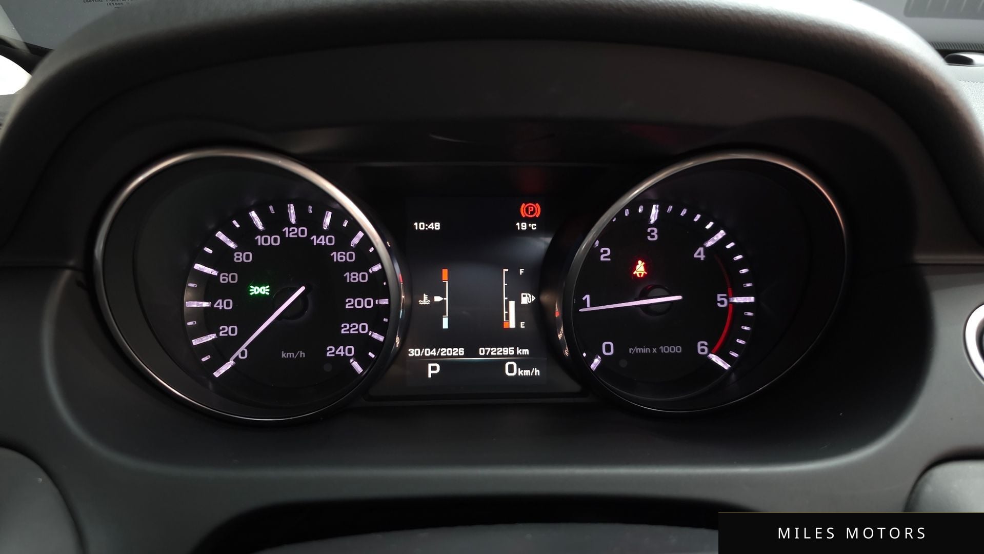 Land Rover Discovery Sport 2016 — миниатюра 8