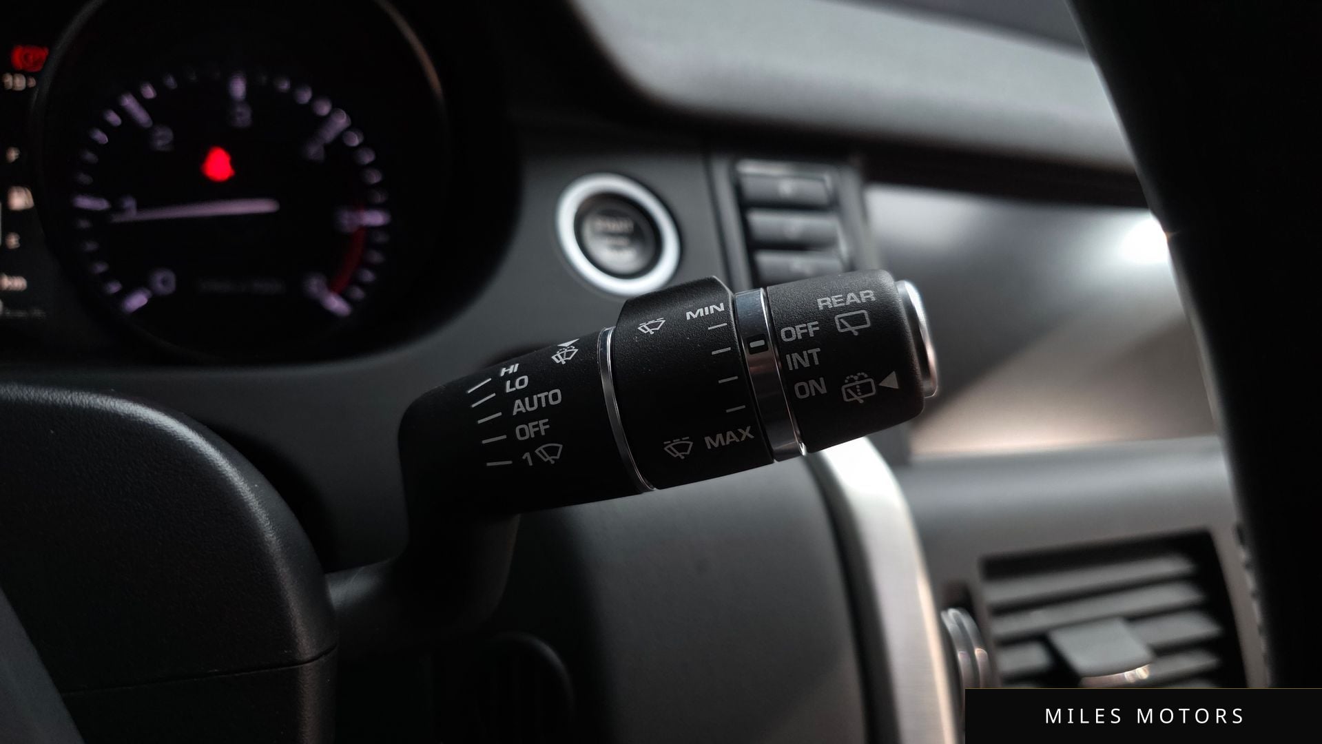 Land Rover Discovery Sport 2016 — миниатюра 17