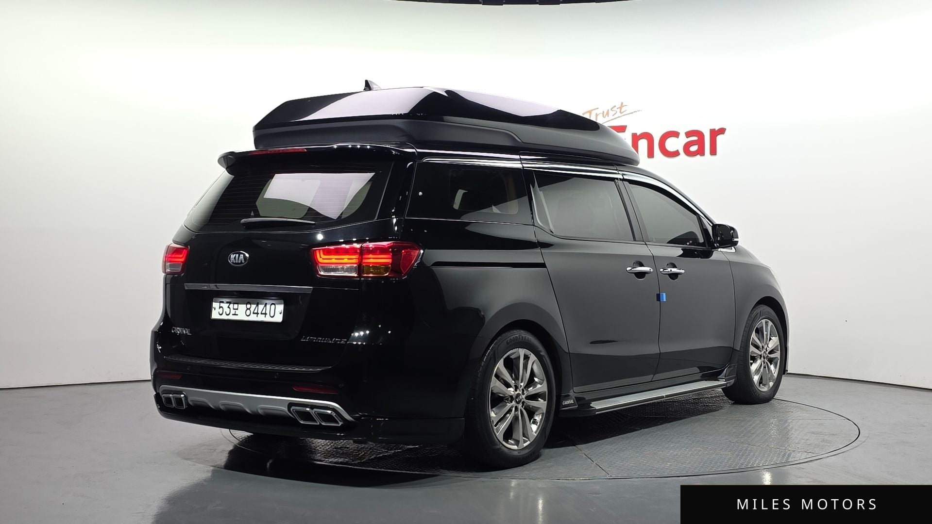 Kia Canival 2015 — миниатюра 2
