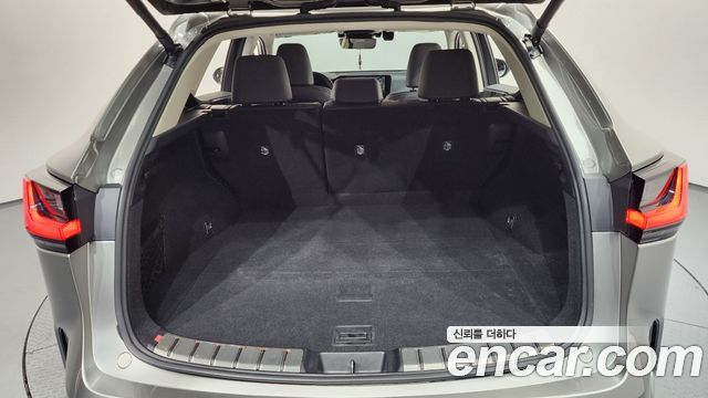 Лексус NX350h 2023 — миниатюра 28