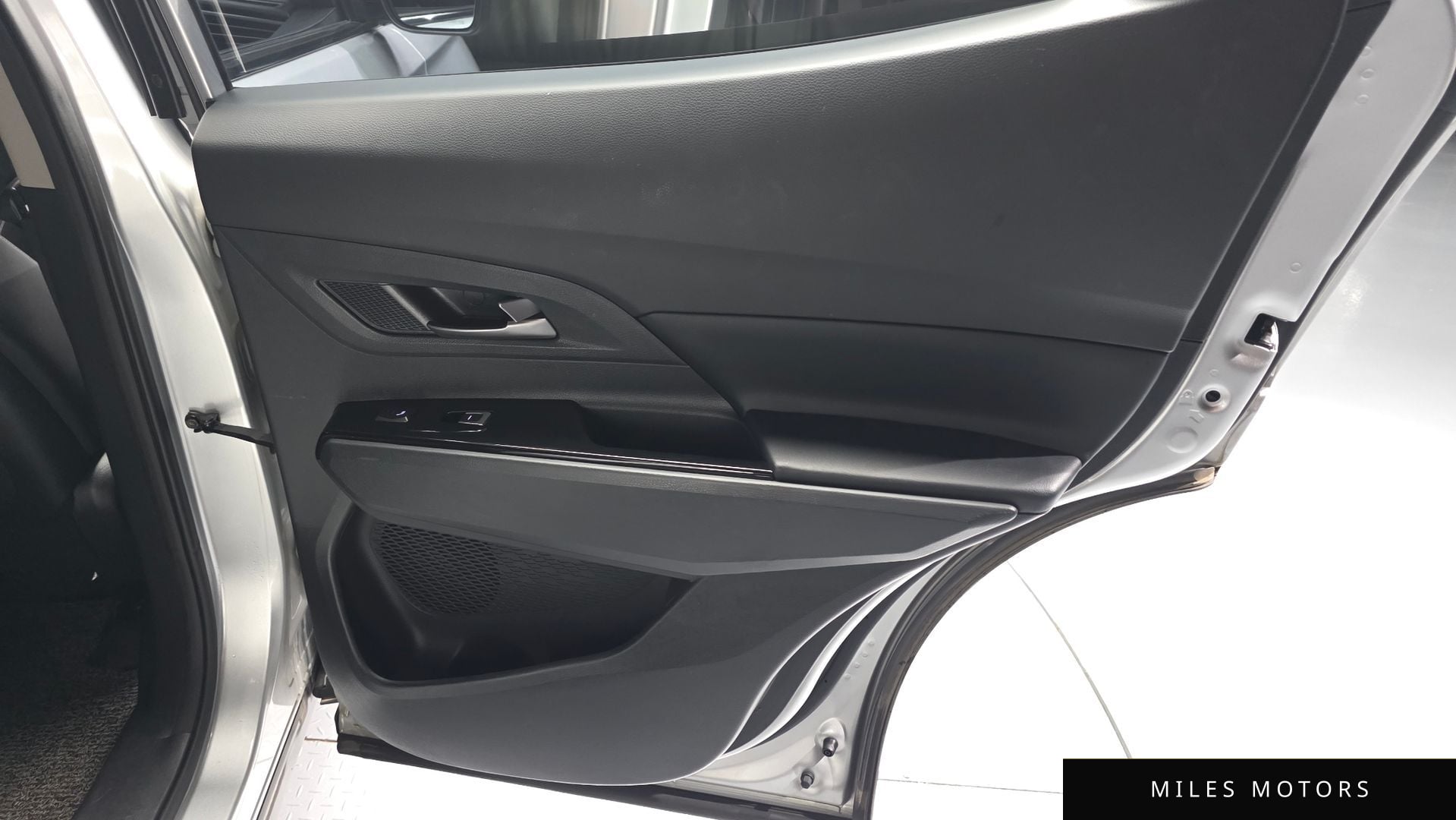 KG Mobility Beautiful Korando 2020 — миниатюра 15