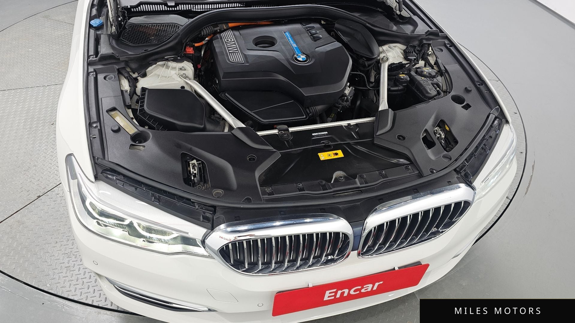 BMW 5 Series (G30) 2020 — миниатюра 5