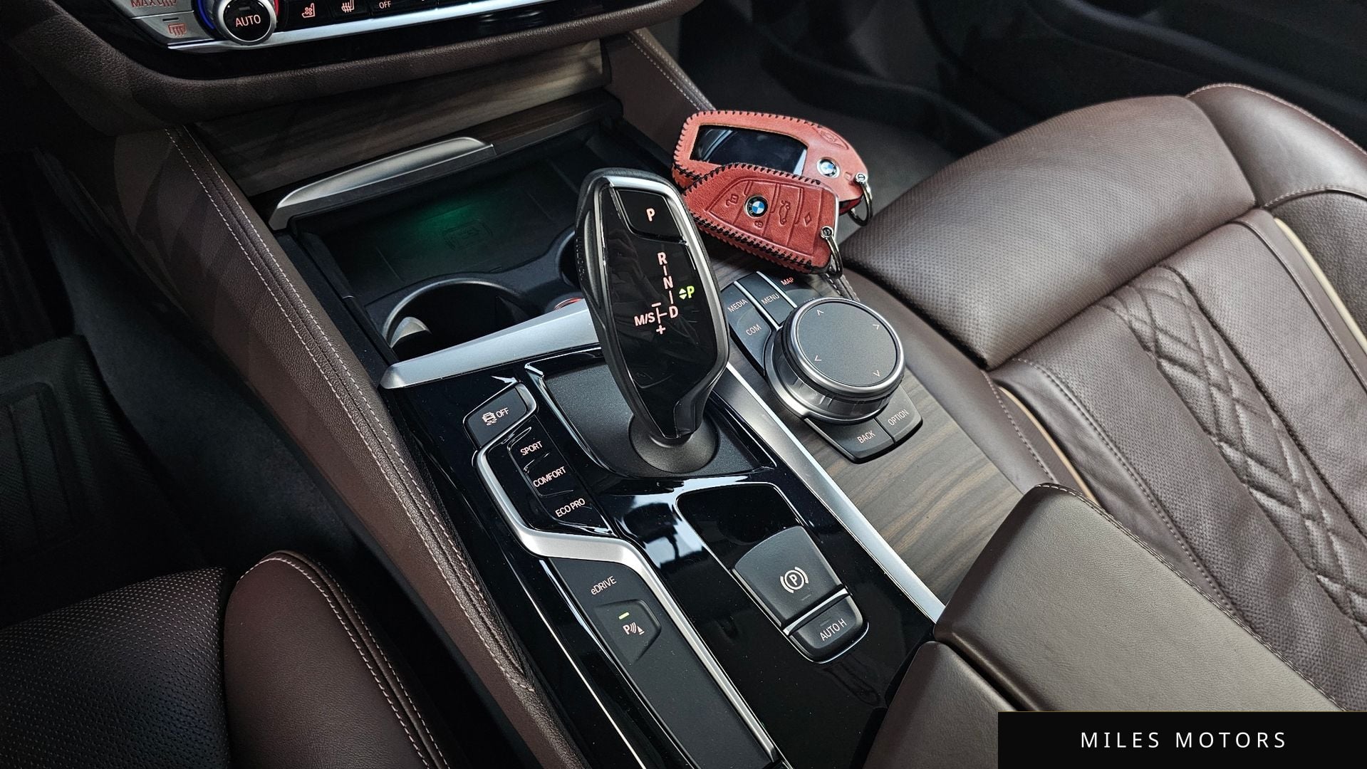 BMW 5 Series (G30) 2020 — миниатюра 11
