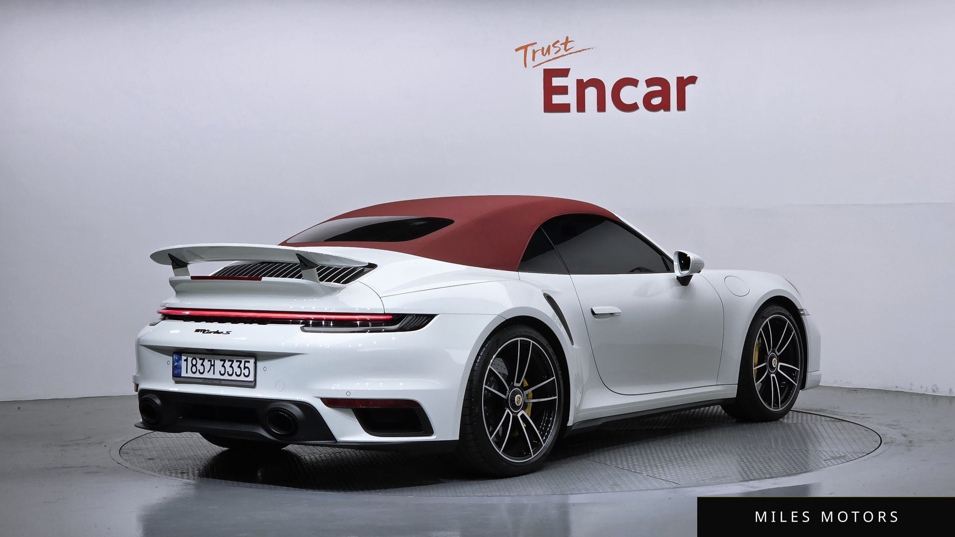 Porsche 911 (992) 2023 — миниатюра 2