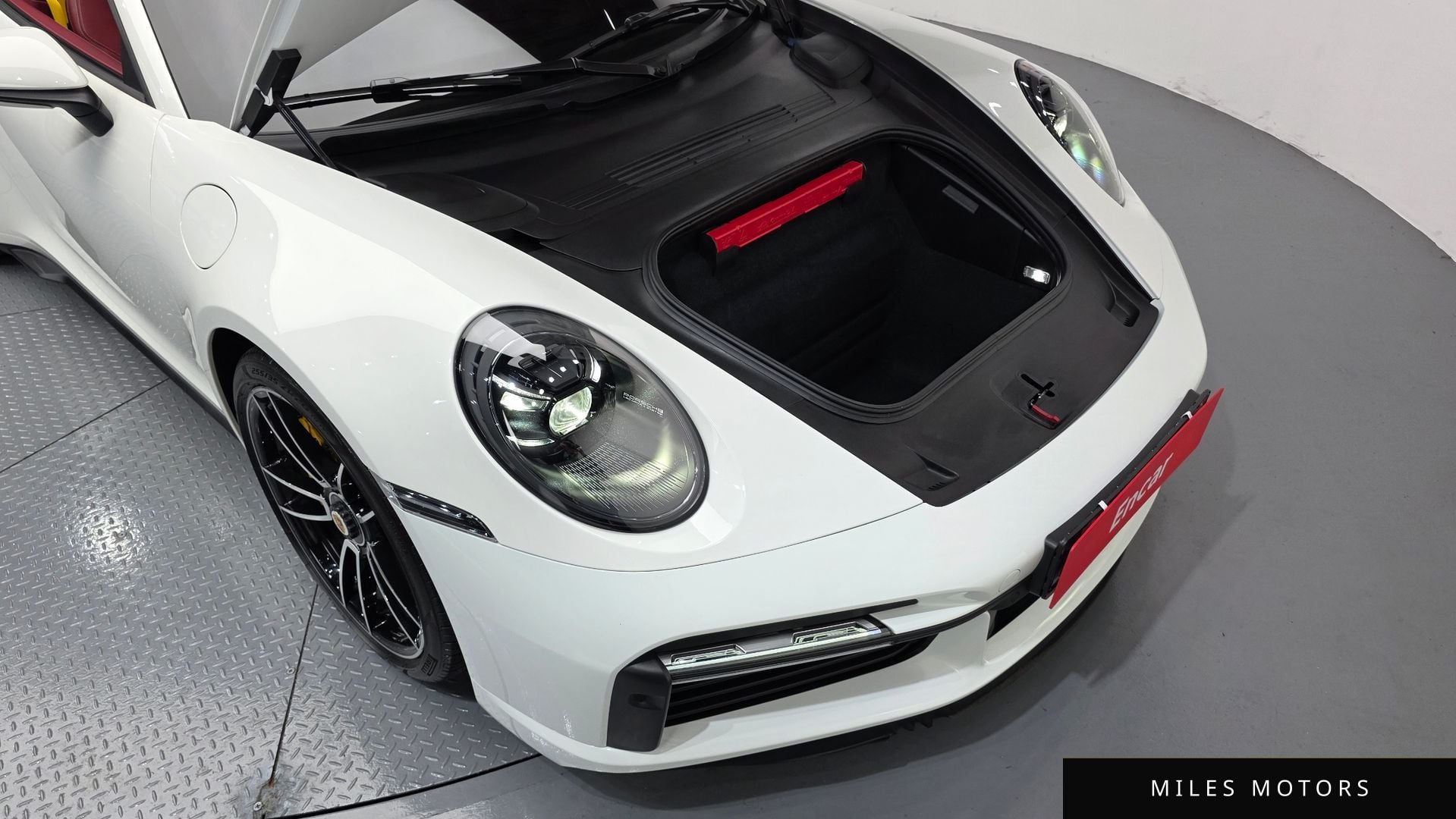 Porsche 911 (992) 2023 — миниатюра 6