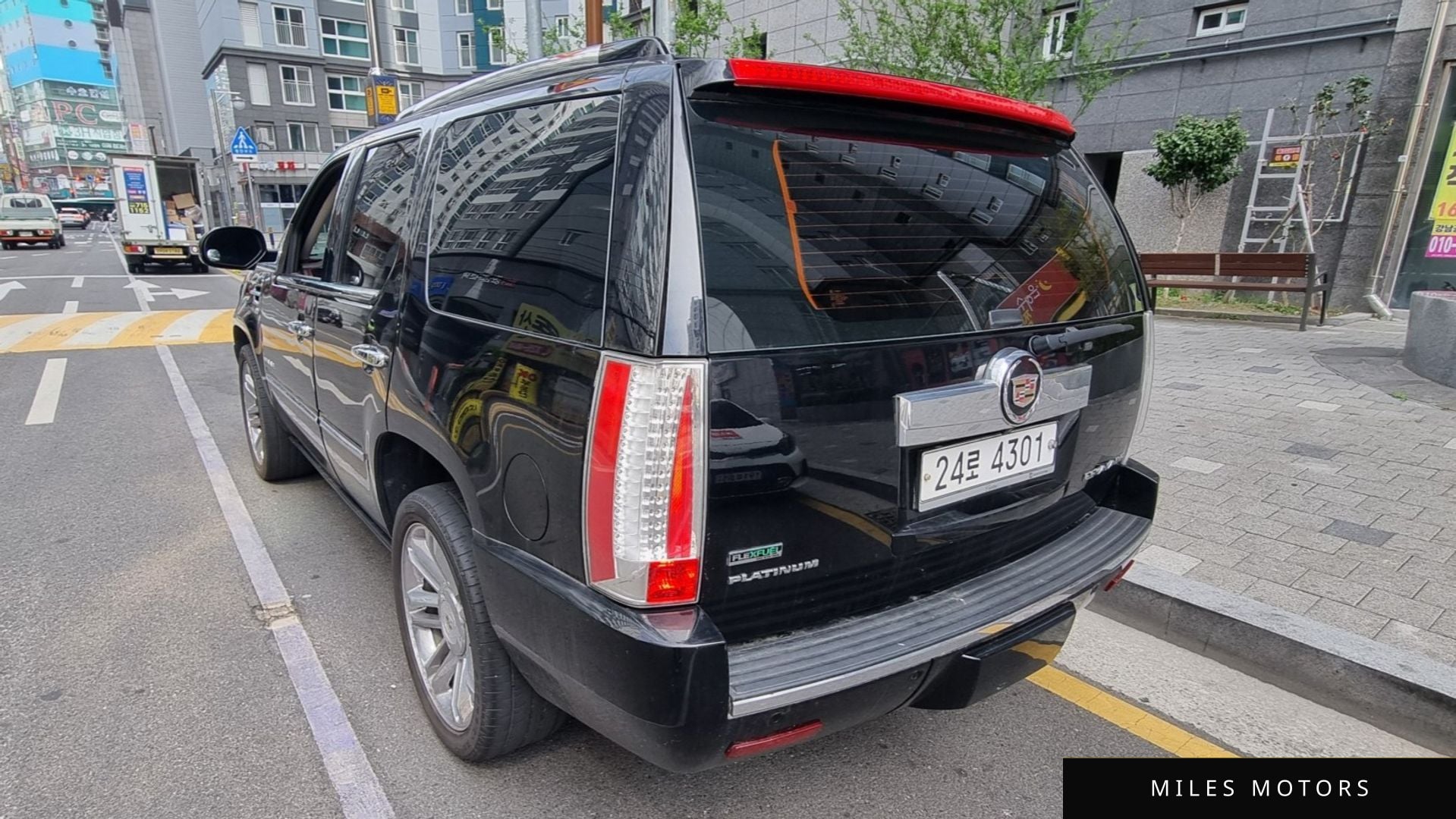 Cadillac Escalade 2011 — миниатюра 7