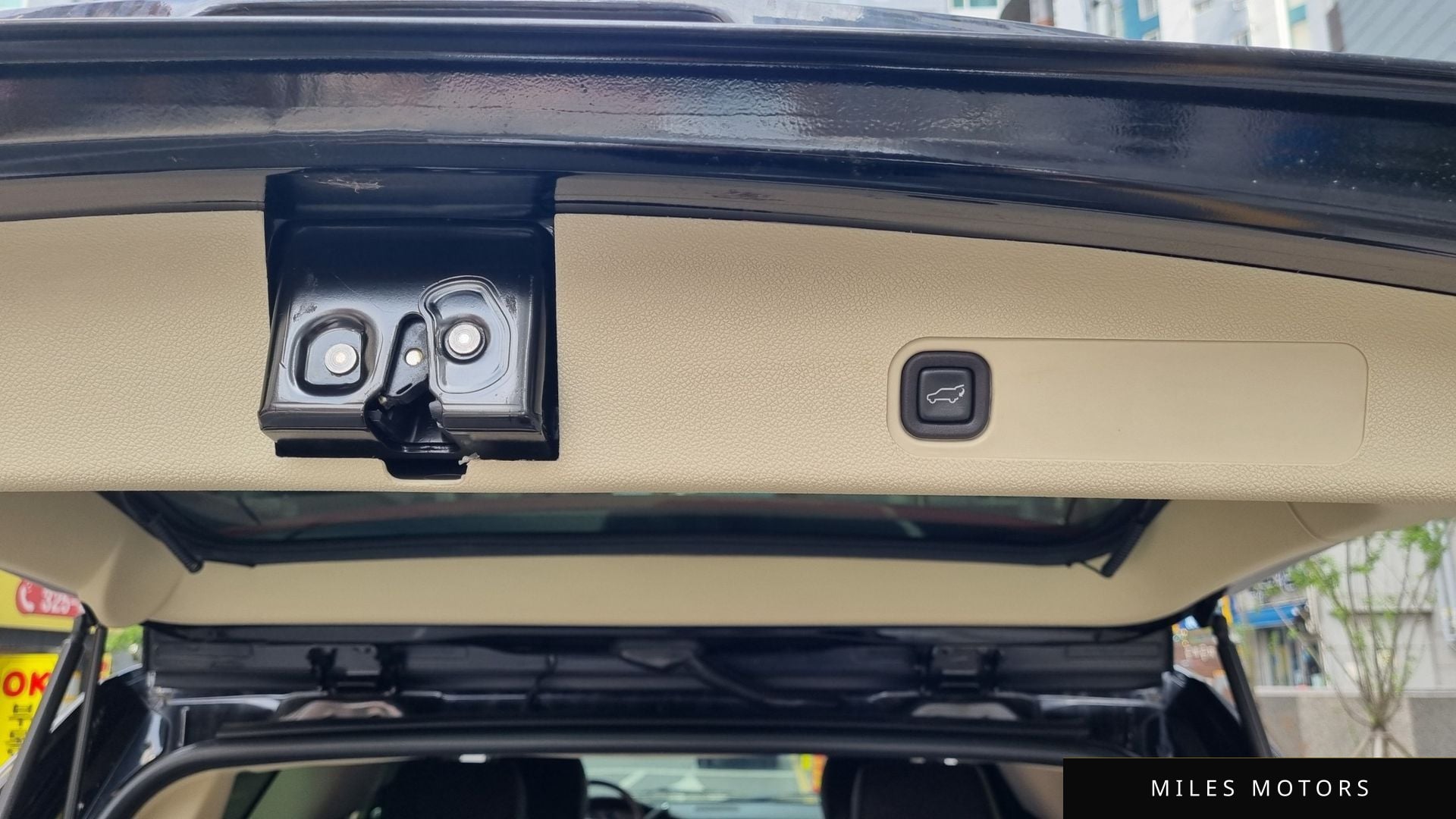 Cadillac Escalade 2011 — миниатюра 9
