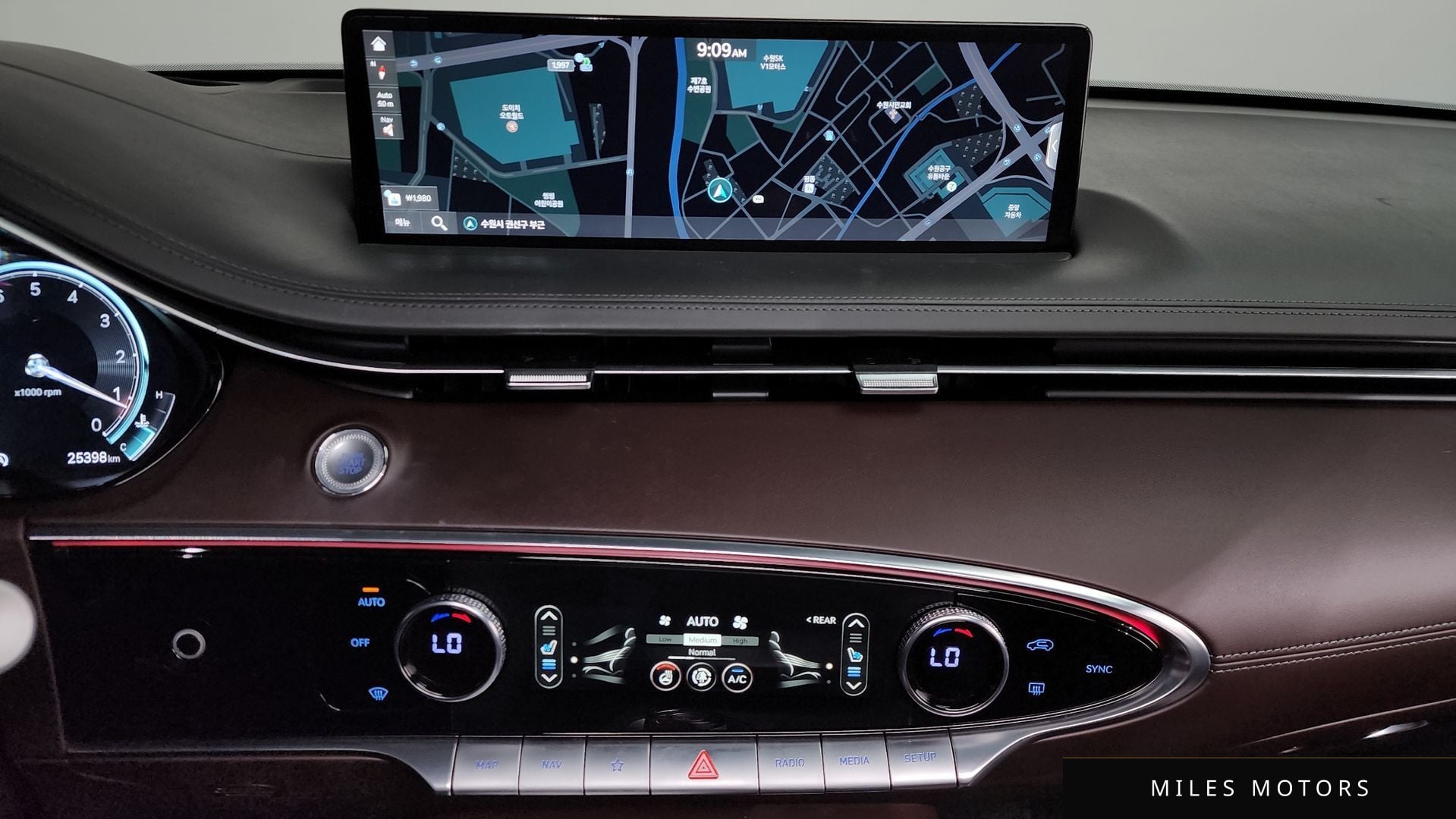 Genesis GV70 2023 — миниатюра 10