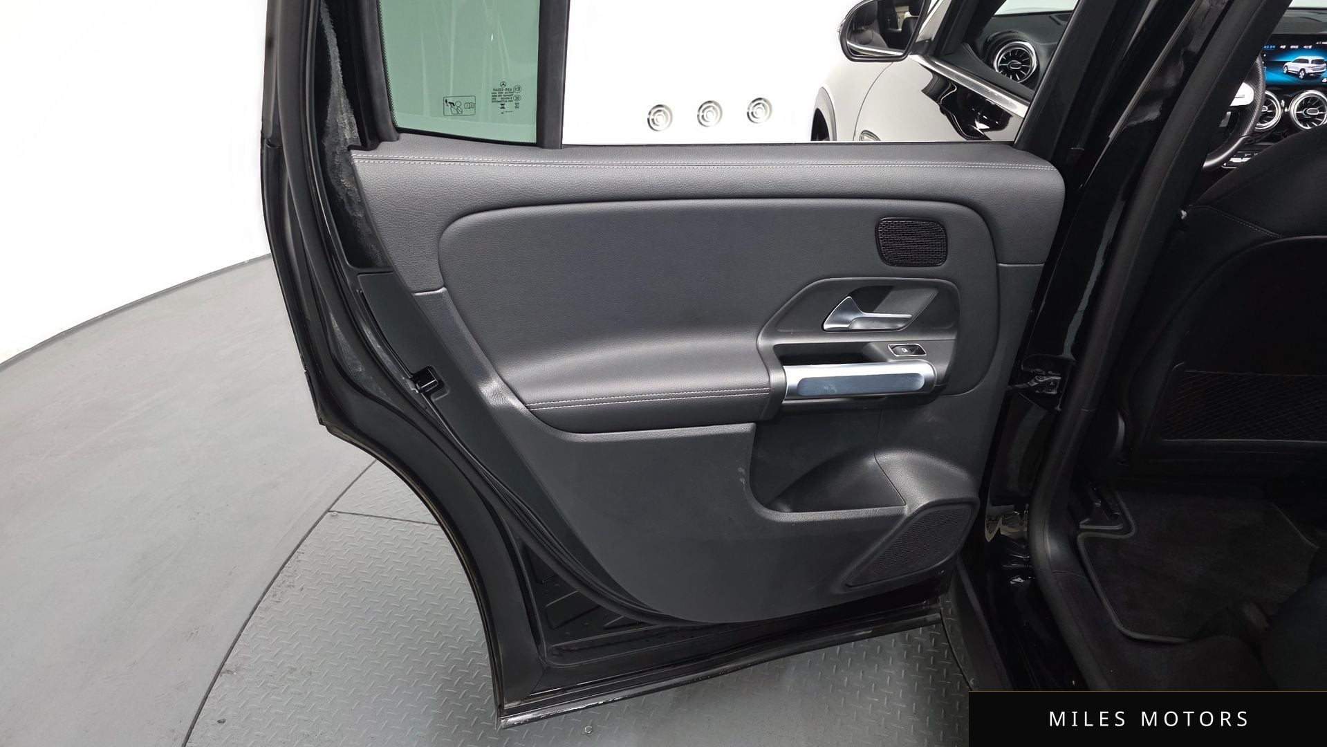 Mercedes-Benz EQB X243 2023 — миниатюра 14