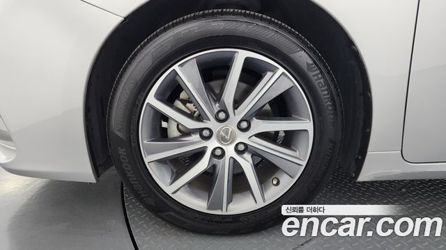 Лексус ES300h 2018 — миниатюра 5